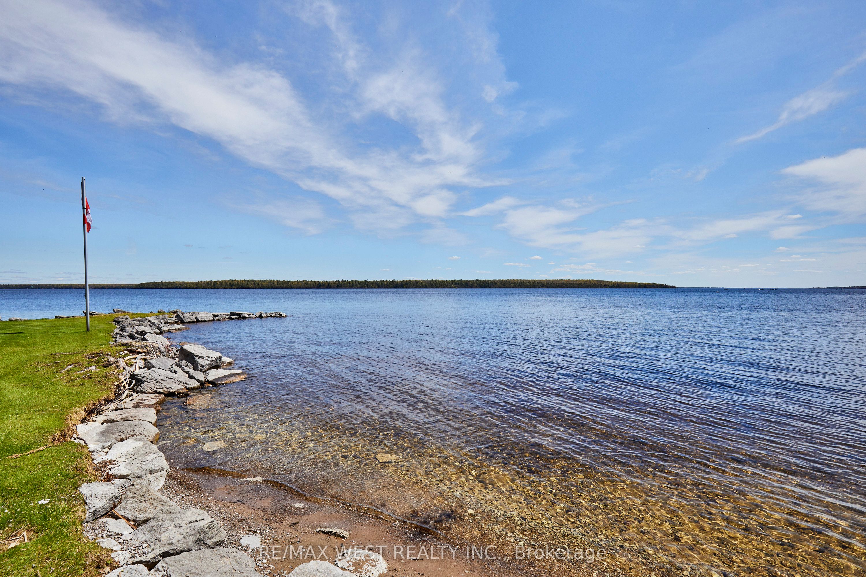 557 Riverside Drive Property Photo 18