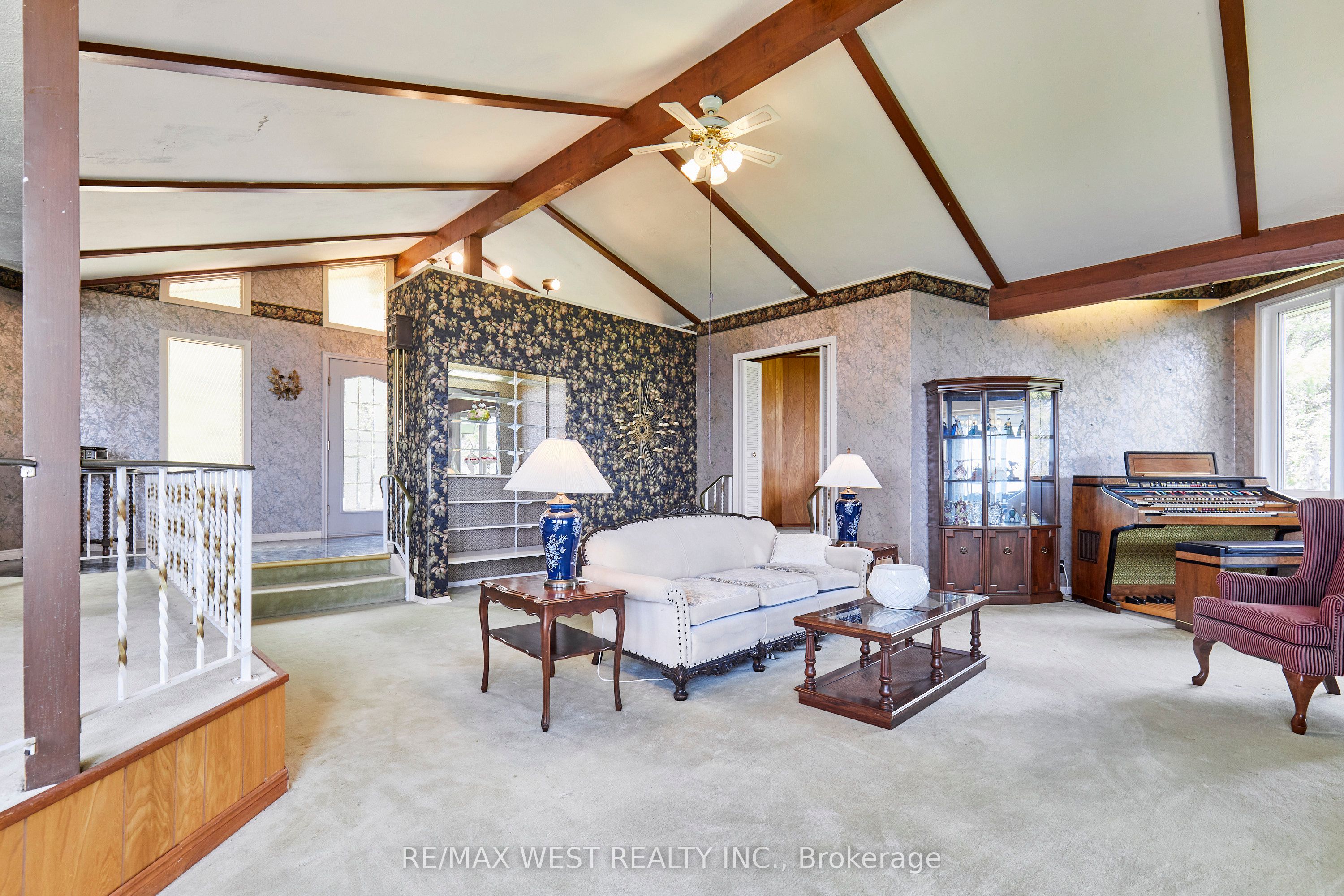 557 Riverside Drive Property Photo 20