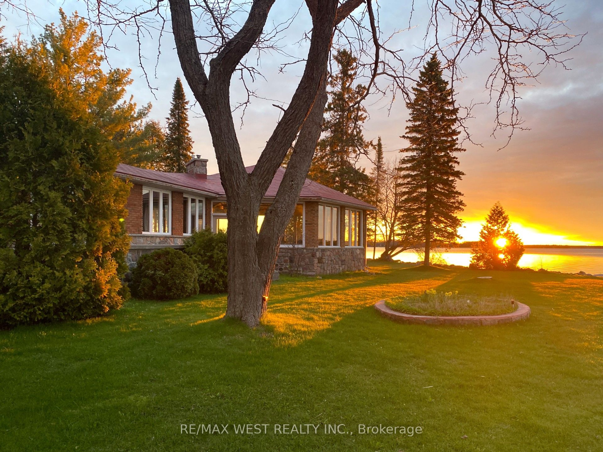 557 Riverside Drive Property Photo 23