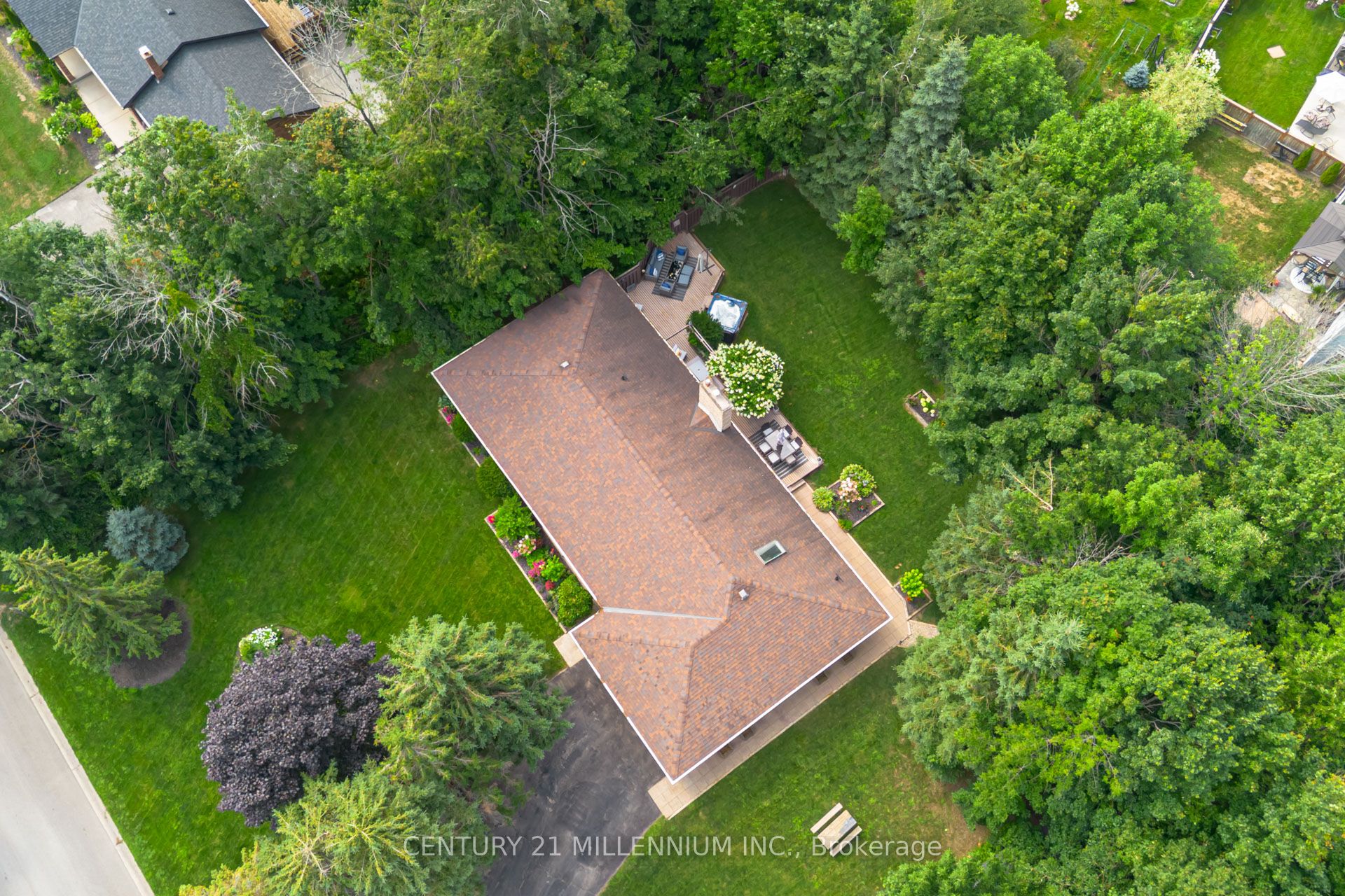 101 Birch Grove Property Photo 4