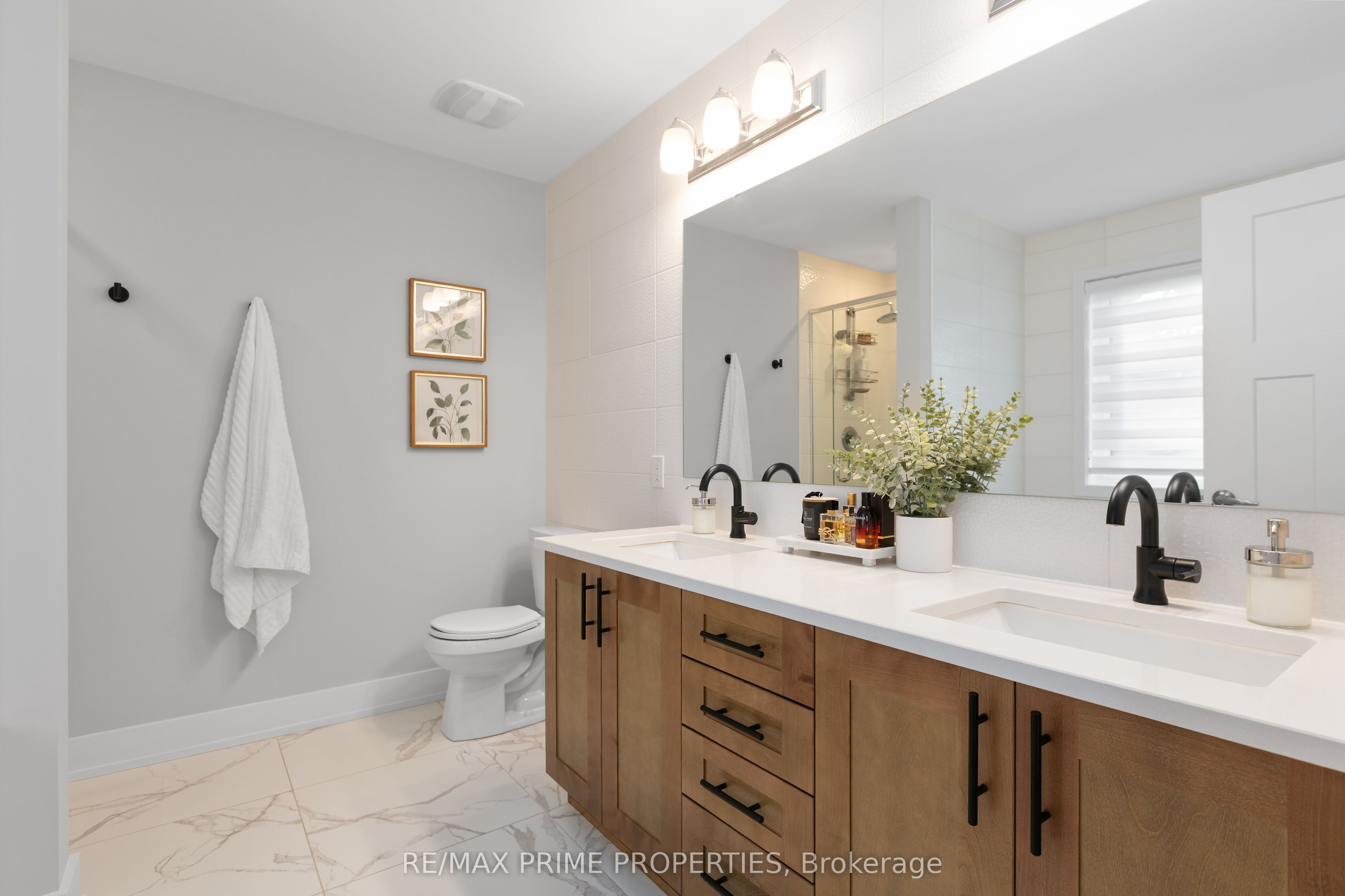 148 Aubrais Crescent Property Photo 19