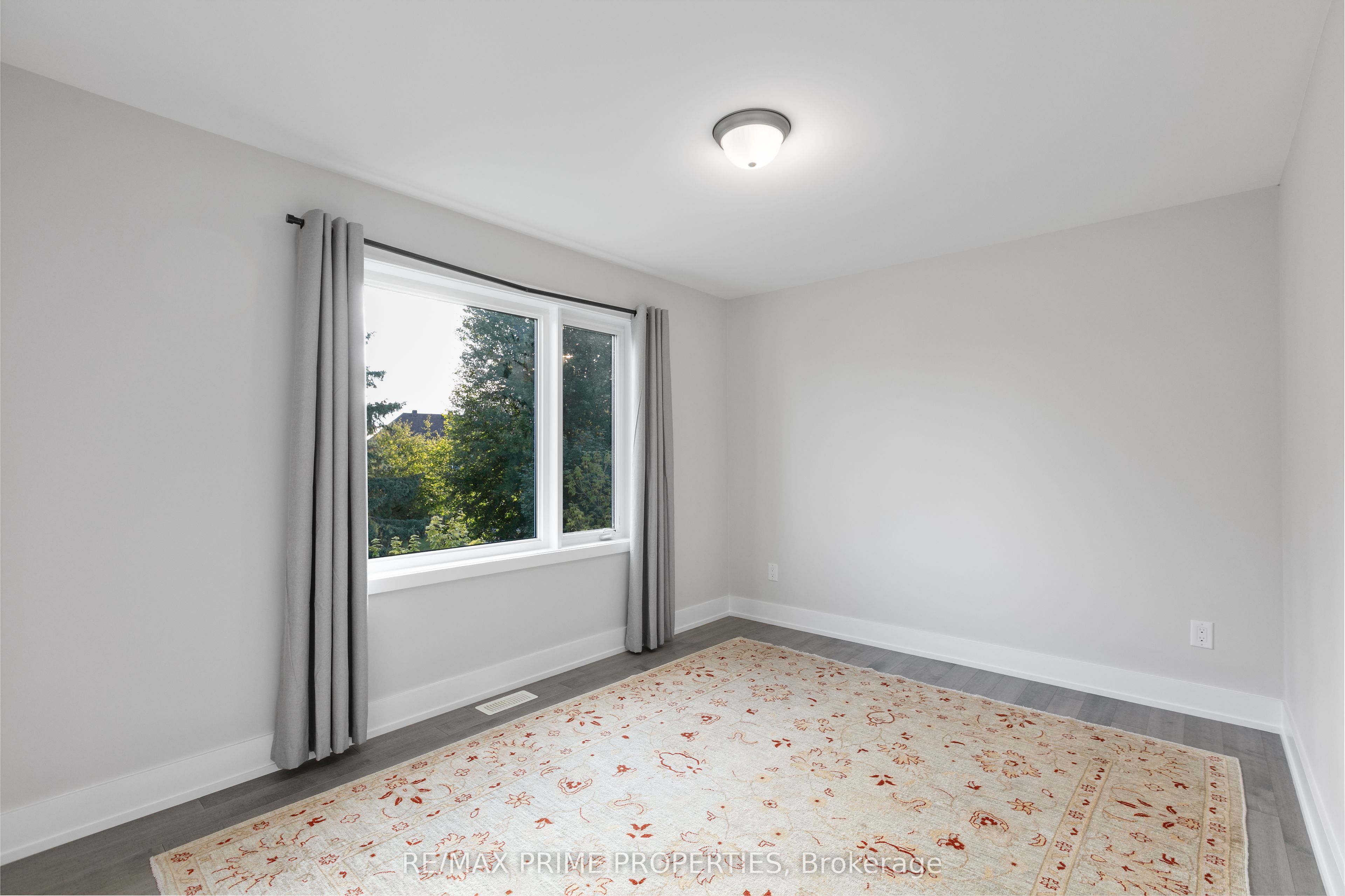 148 Aubrais Crescent Property Photo 23