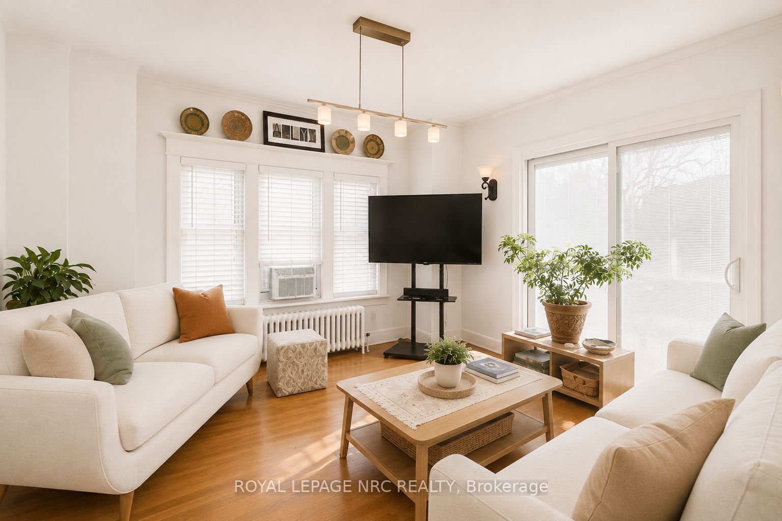 92 Dufferin Street Property Photo 1