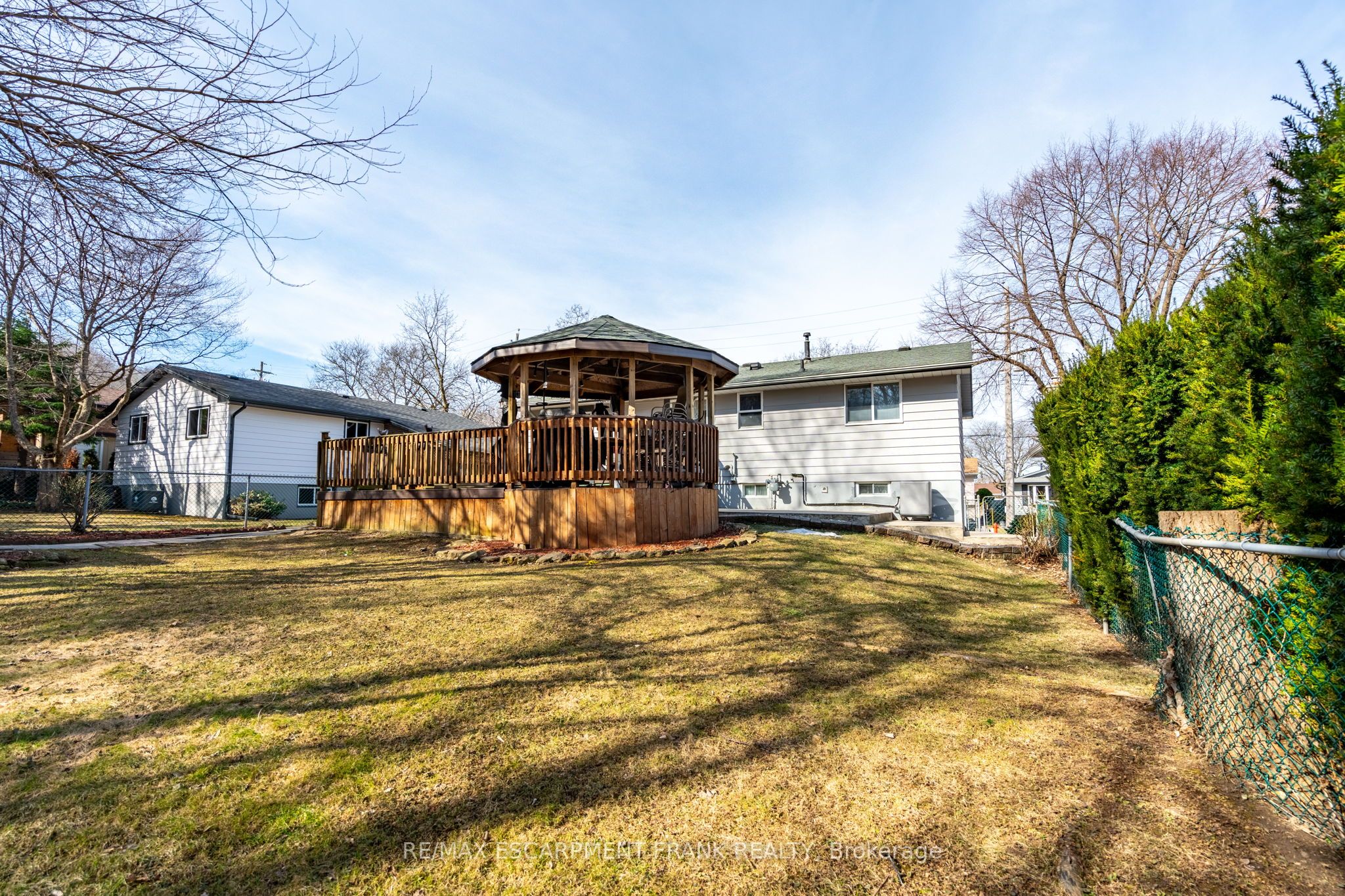 75 Hanover Place Property Photo 37