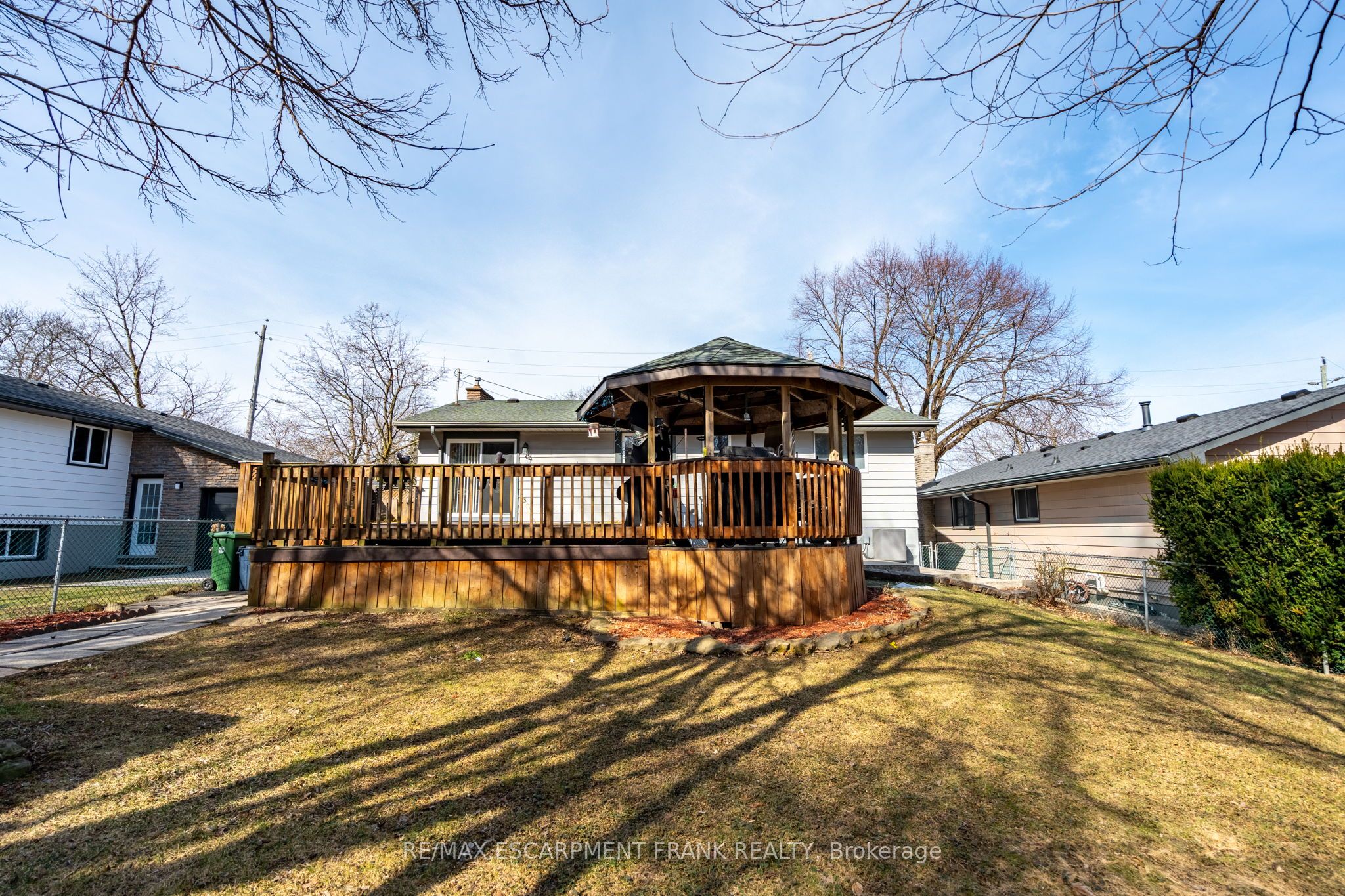 75 Hanover Place Property Photo 38