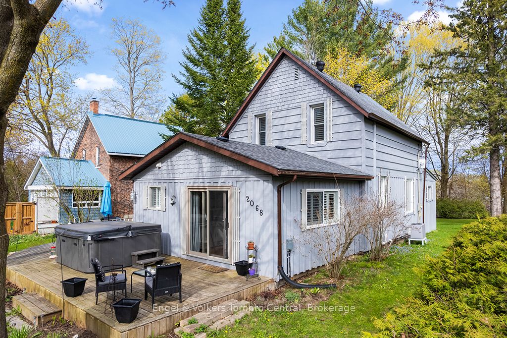 2068 7th Avenue W Property Photo 4
