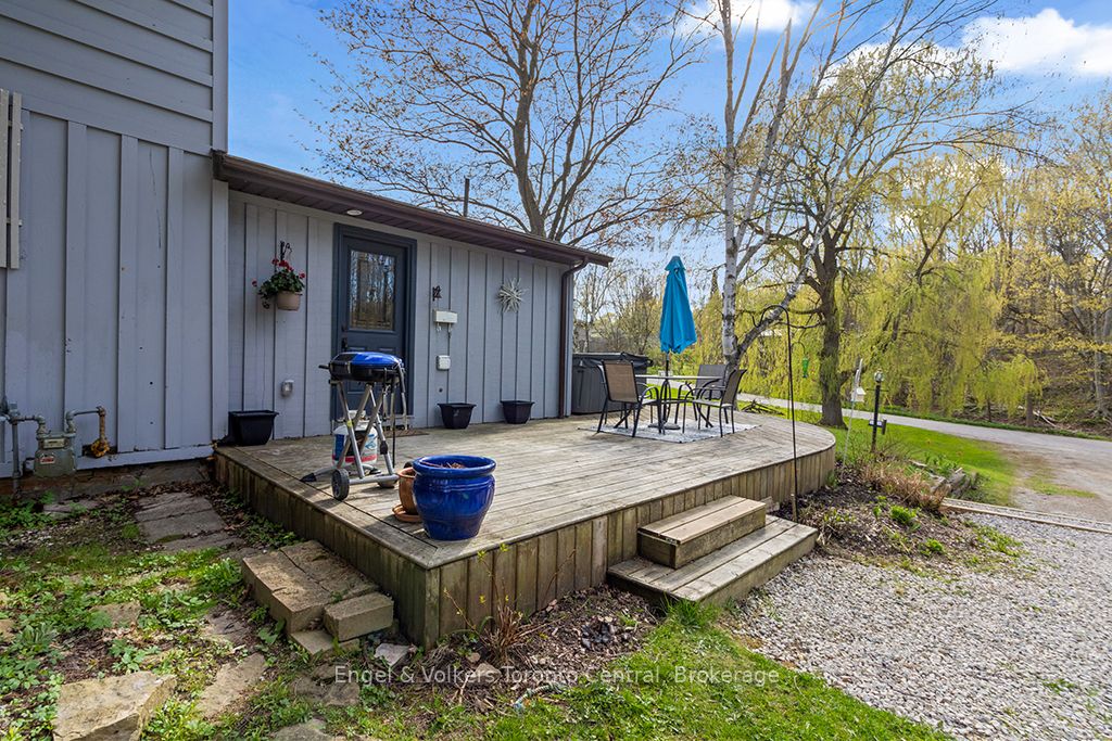 2068 7th Avenue W Property Photo 6