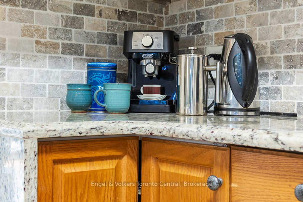 2068 7th Avenue W Property Photo 11