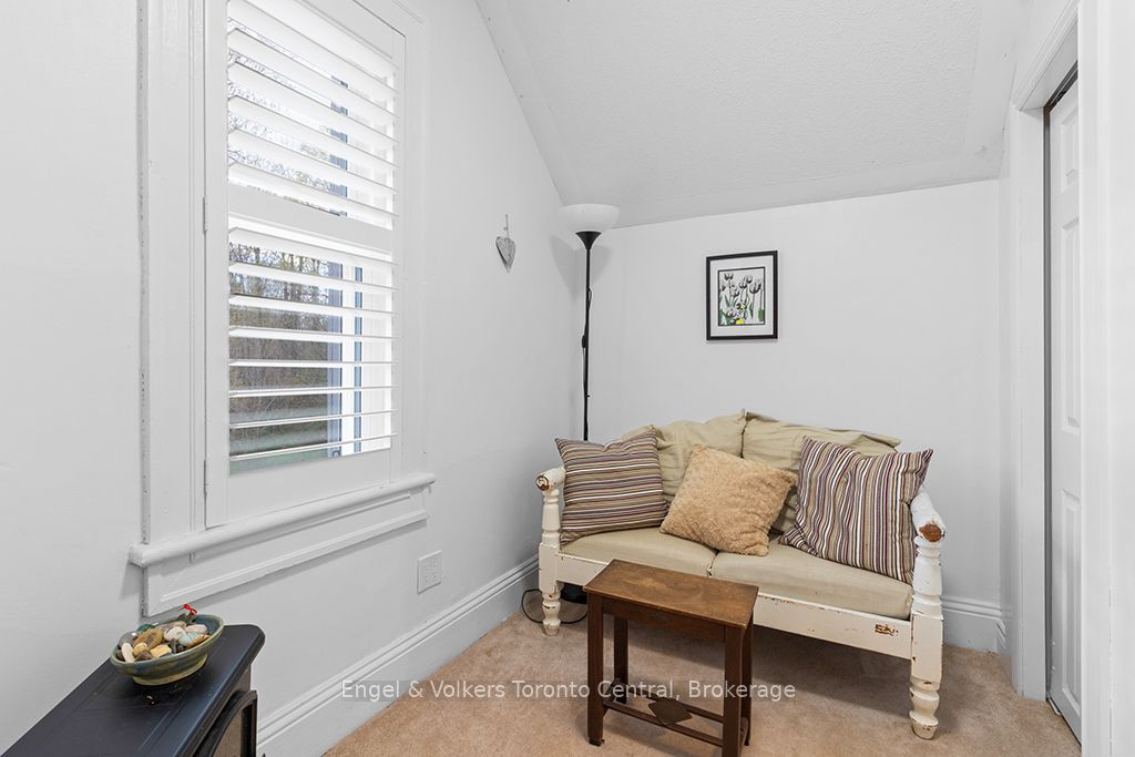 2068 7th Avenue W Property Photo 27