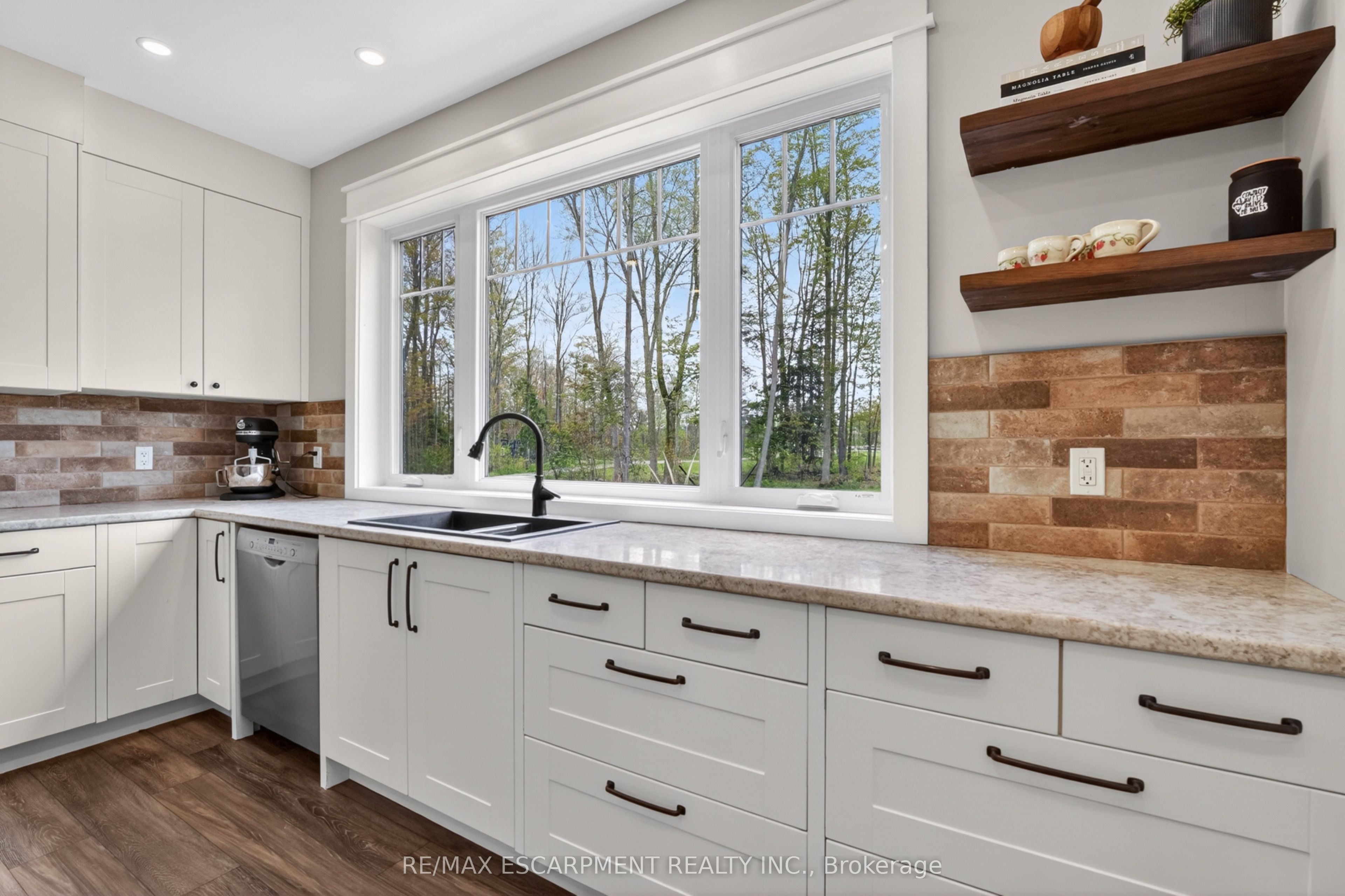 815 Tice Road Property Photo 13