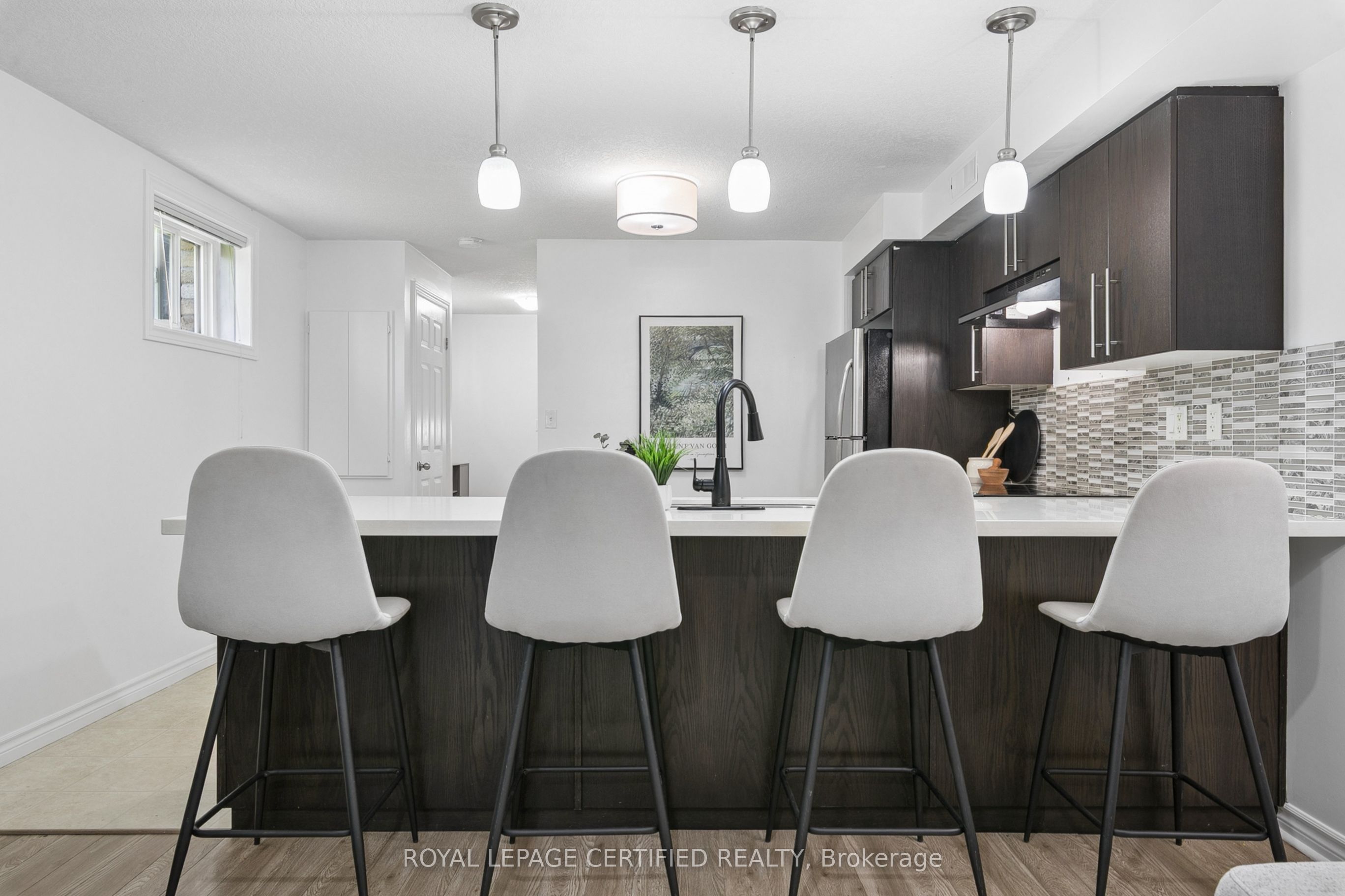 35 Mountford Drive 60 Property Photo 8