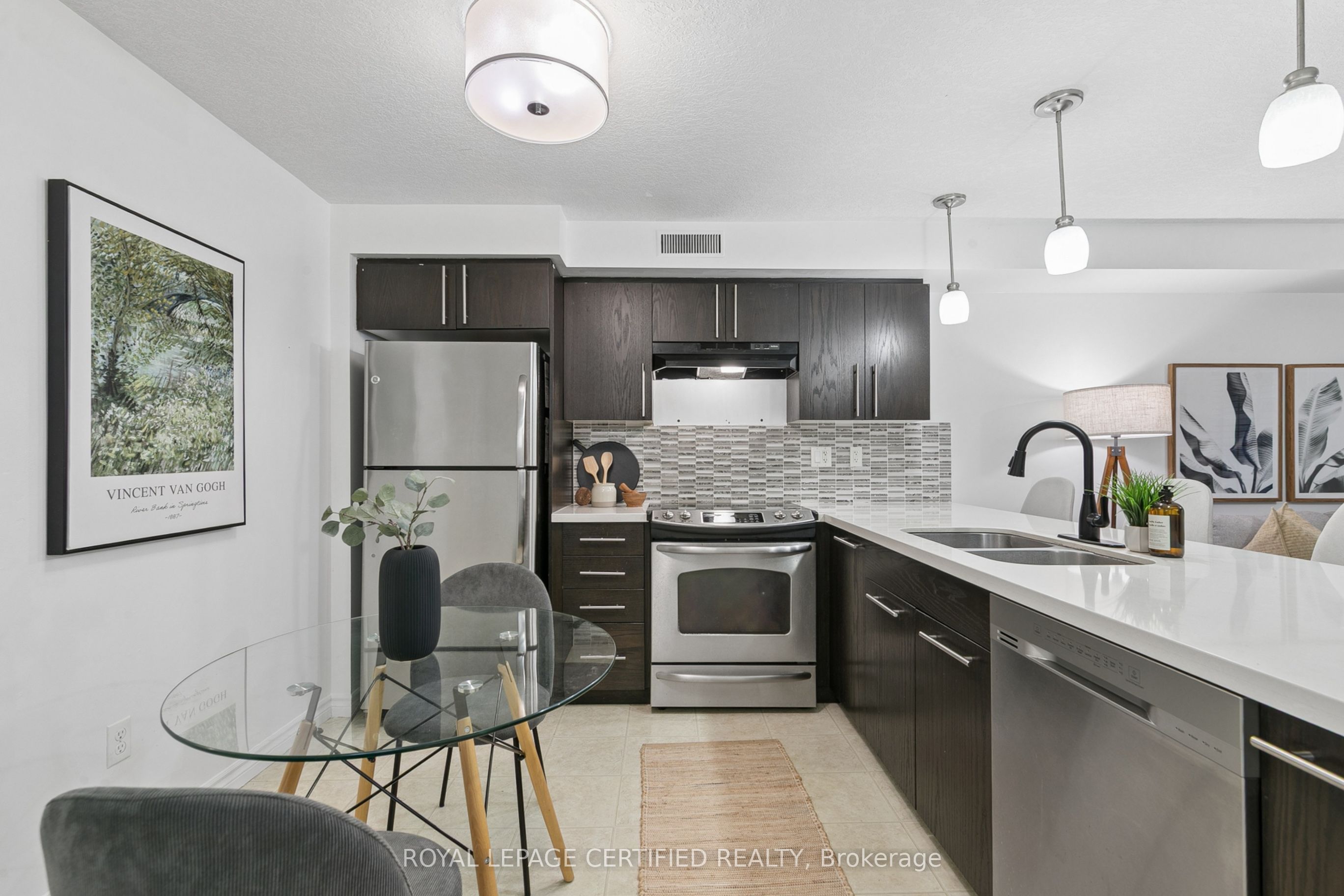 35 Mountford Drive 60 Property Photo 11