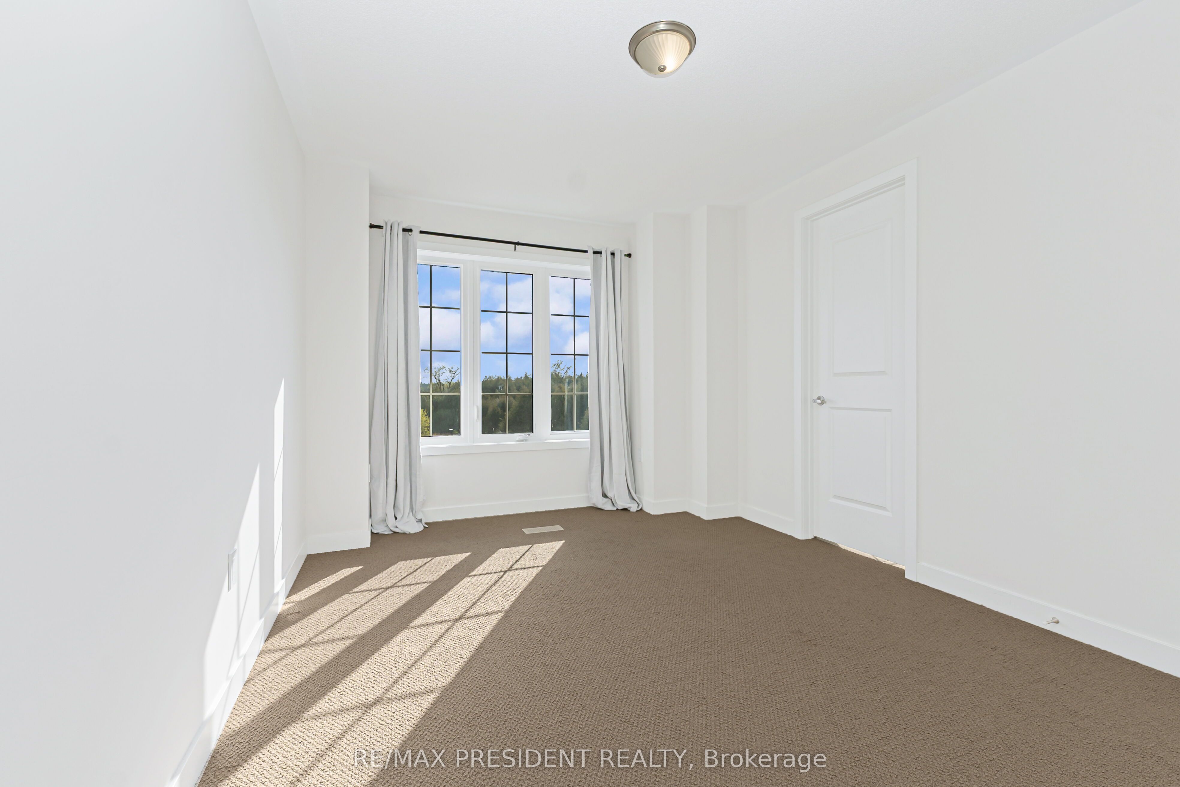 39 Henshaw Drive Property Photo 27