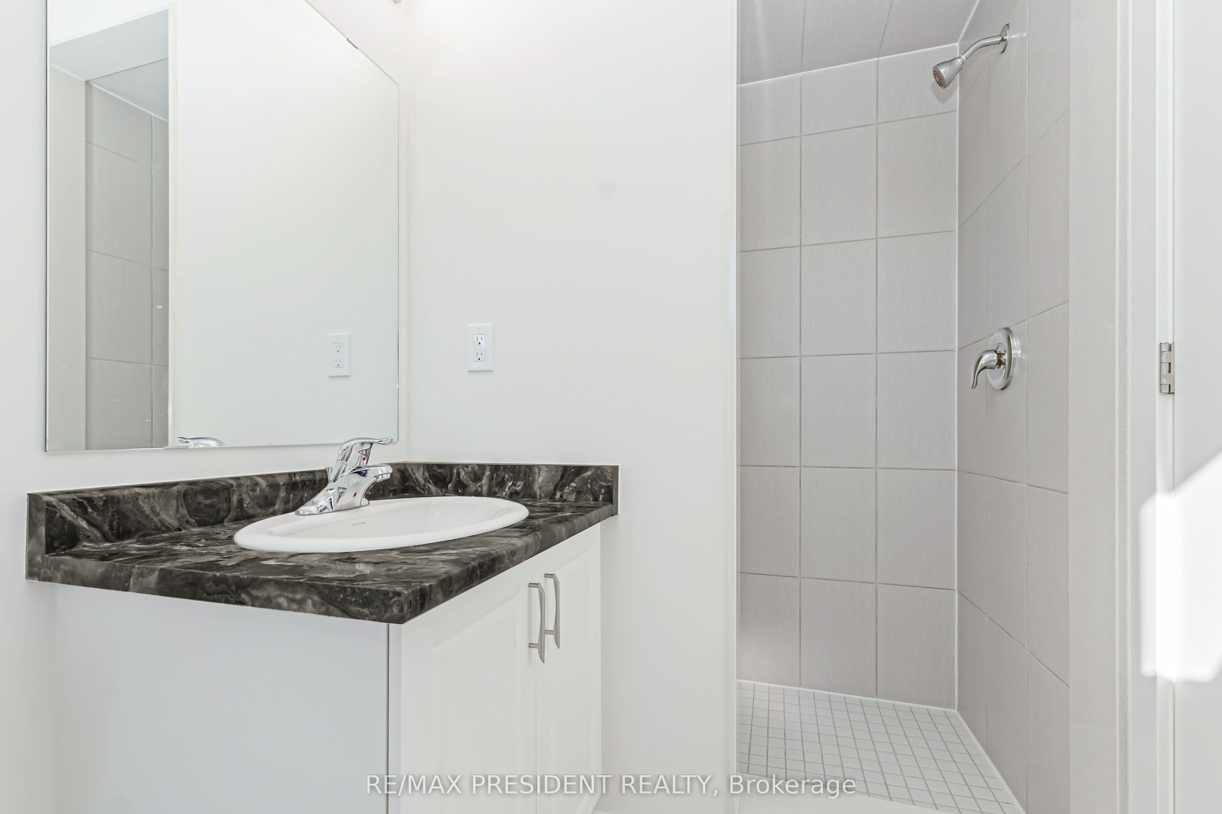 39 Henshaw Drive Property Photo 32