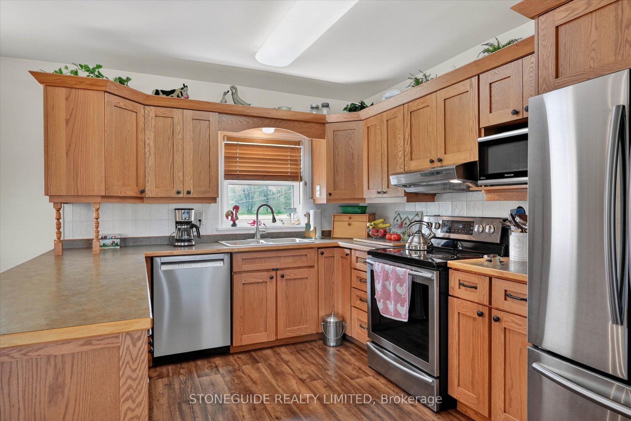 2136 Sixteenth Line Property Photo 7