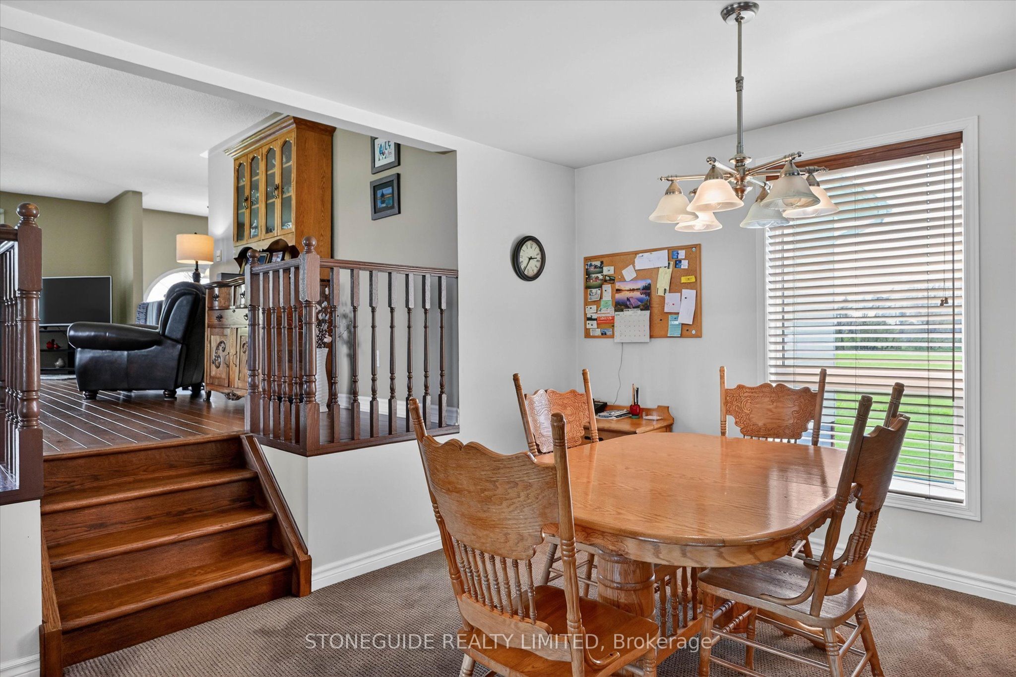 2136 Sixteenth Line Property Photo 10