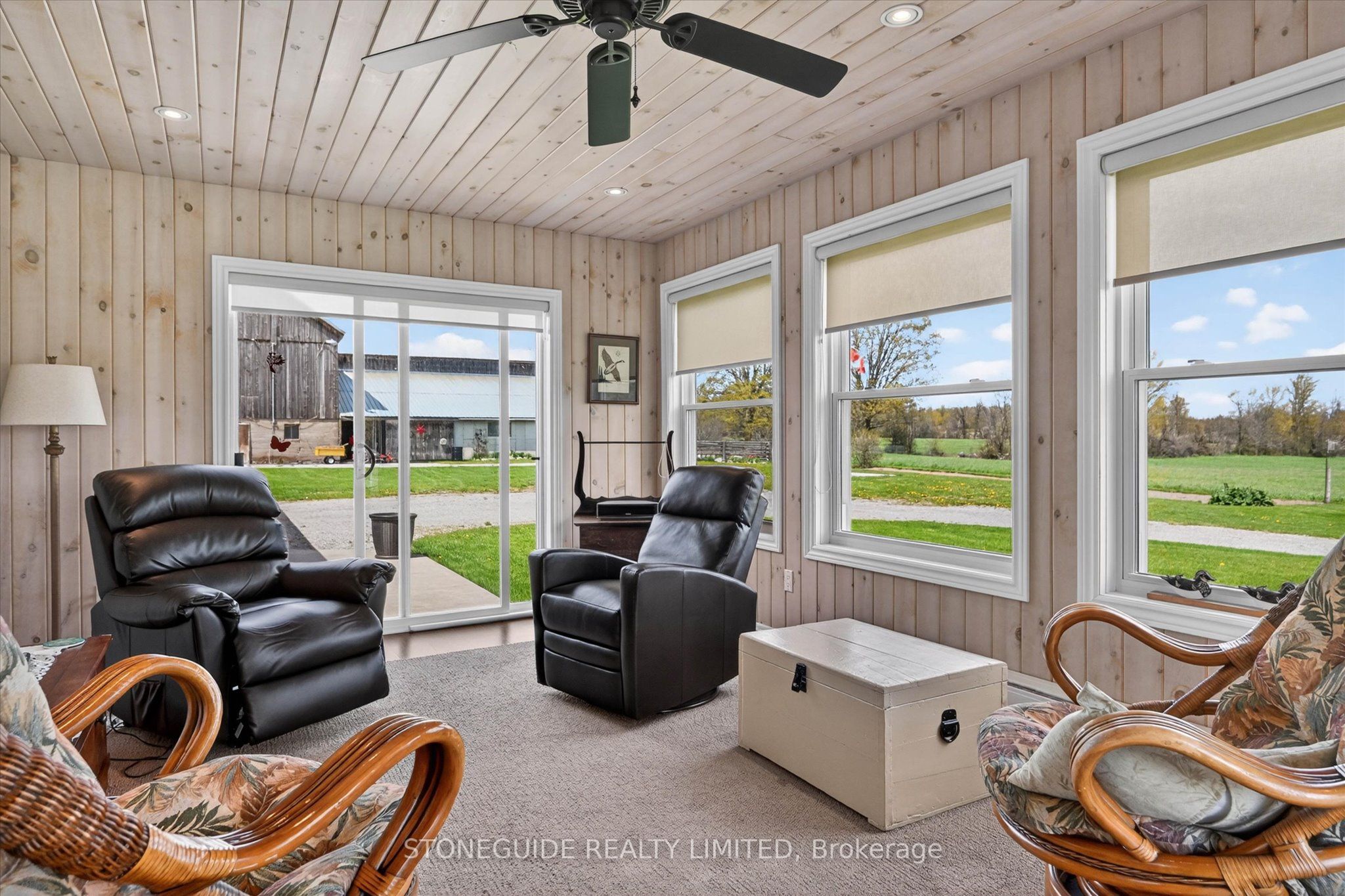 2136 Sixteenth Line Property Photo 15