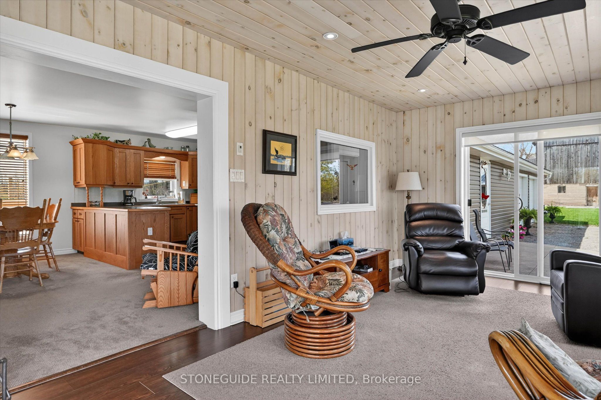 2136 Sixteenth Line Property Photo 17
