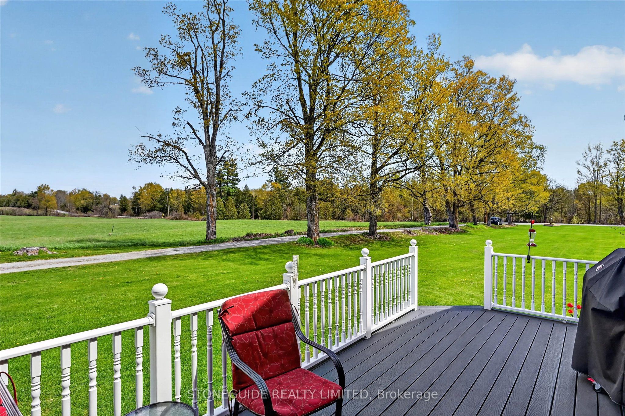 2136 Sixteenth Line Property Photo 18