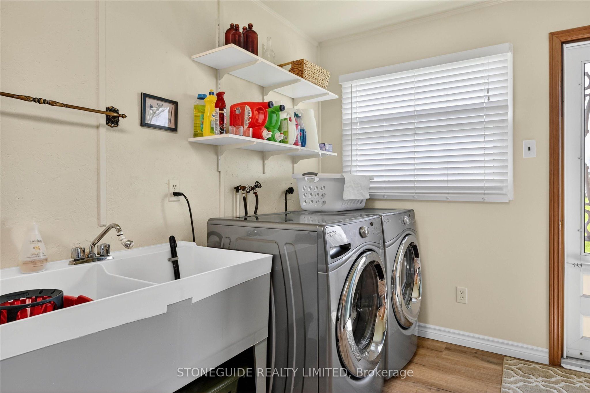 2136 Sixteenth Line Property Photo 25