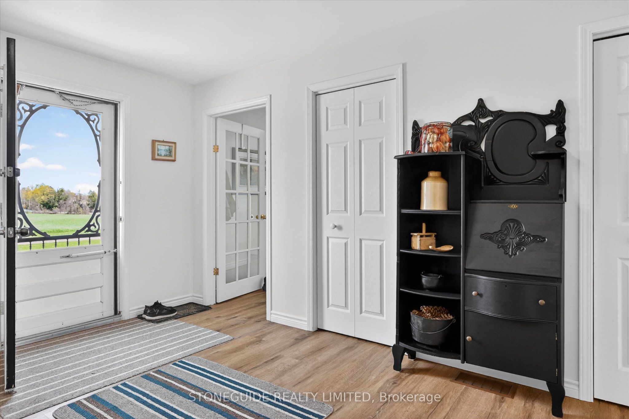 2136 Sixteenth Line Property Photo 26