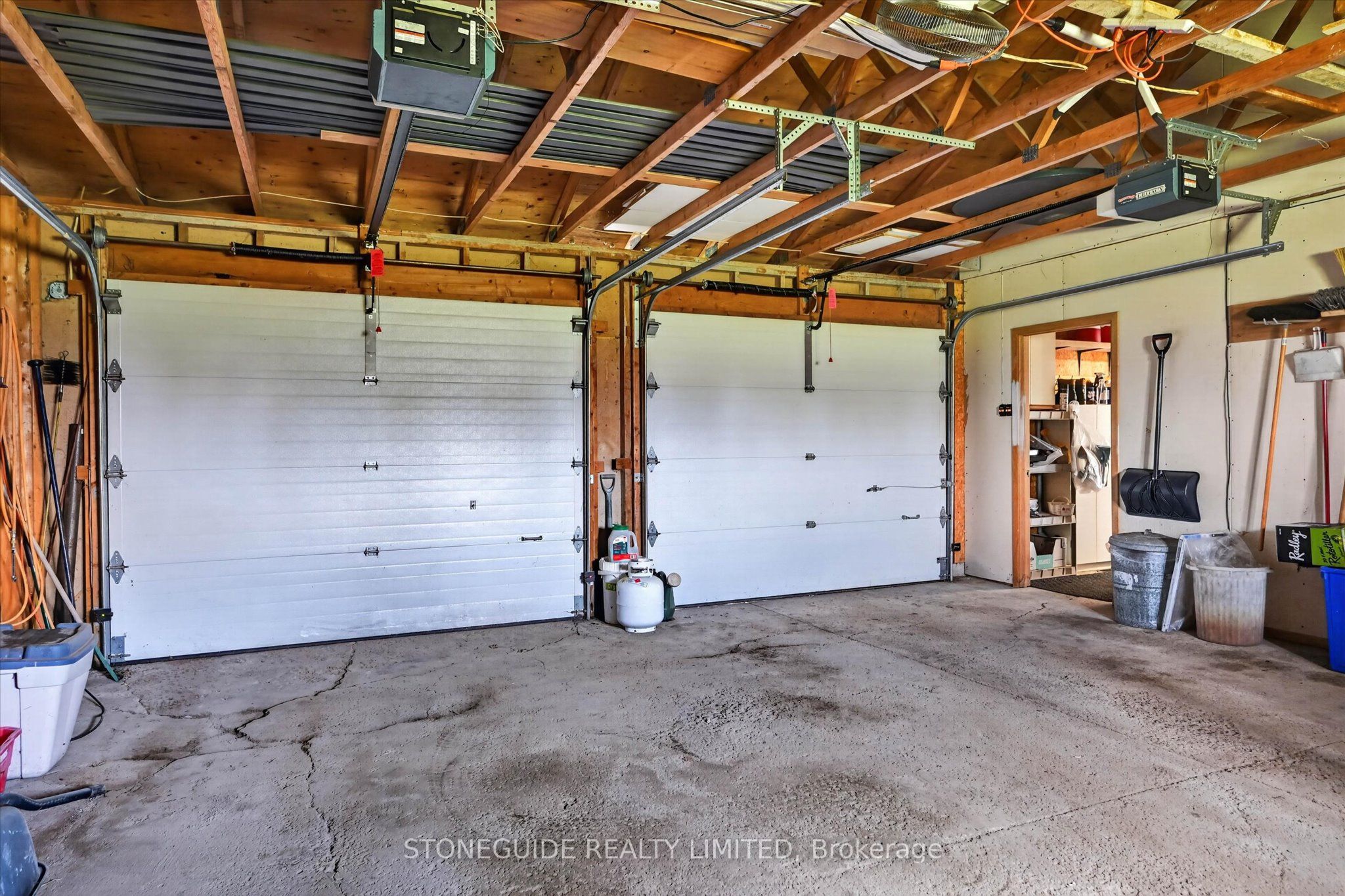 2136 Sixteenth Line Property Photo 31