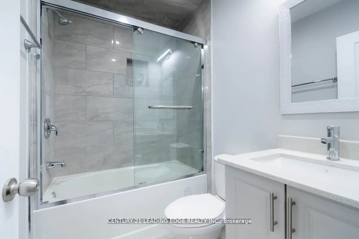 5595 Wesley Place Property Photo 12