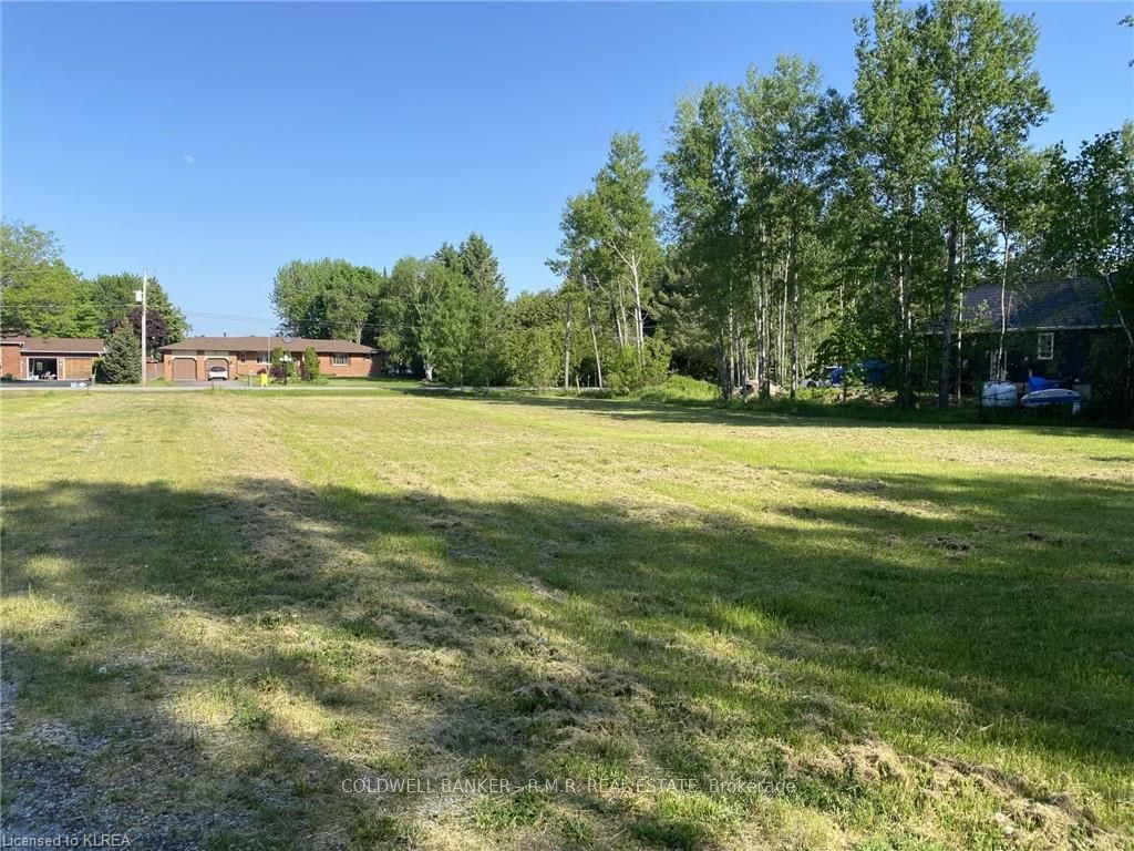 Lot 10 Pinewood Boulevard Property Photo 1
