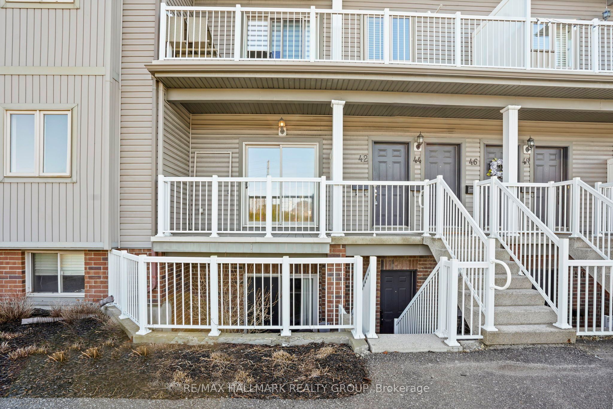 42 Sternes Private Property Photo 2