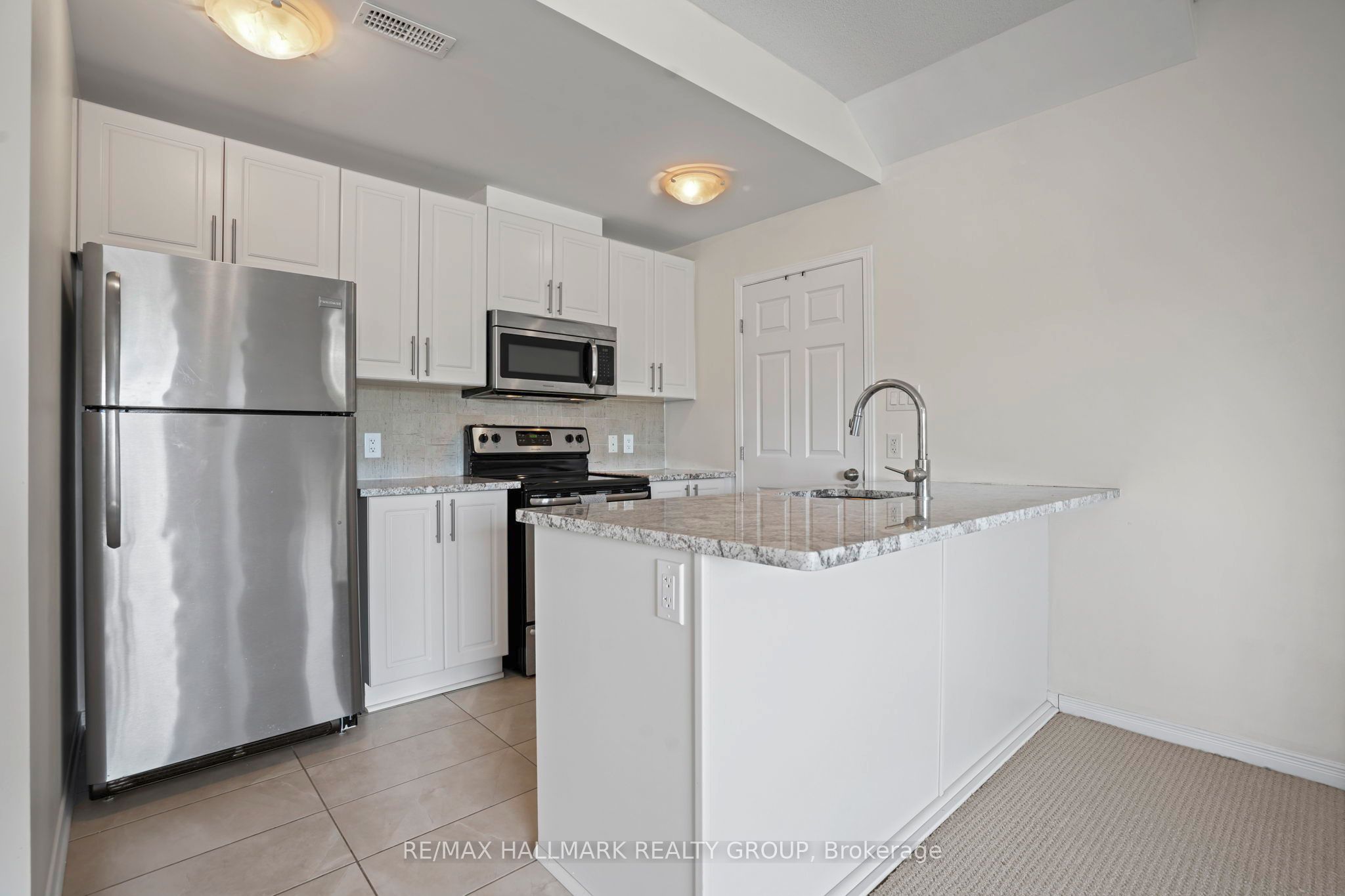42 Sternes Private Property Photo 8
