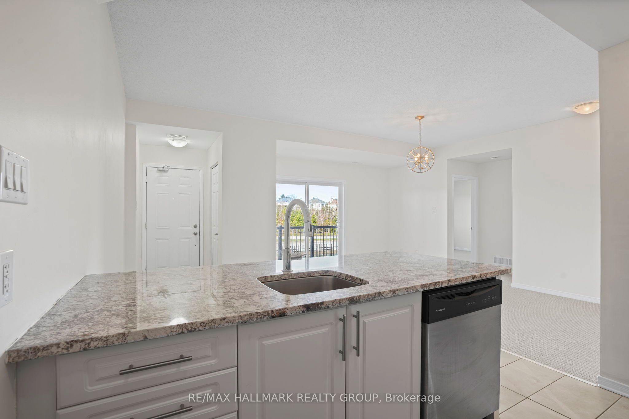 42 Sternes Private Property Photo 10