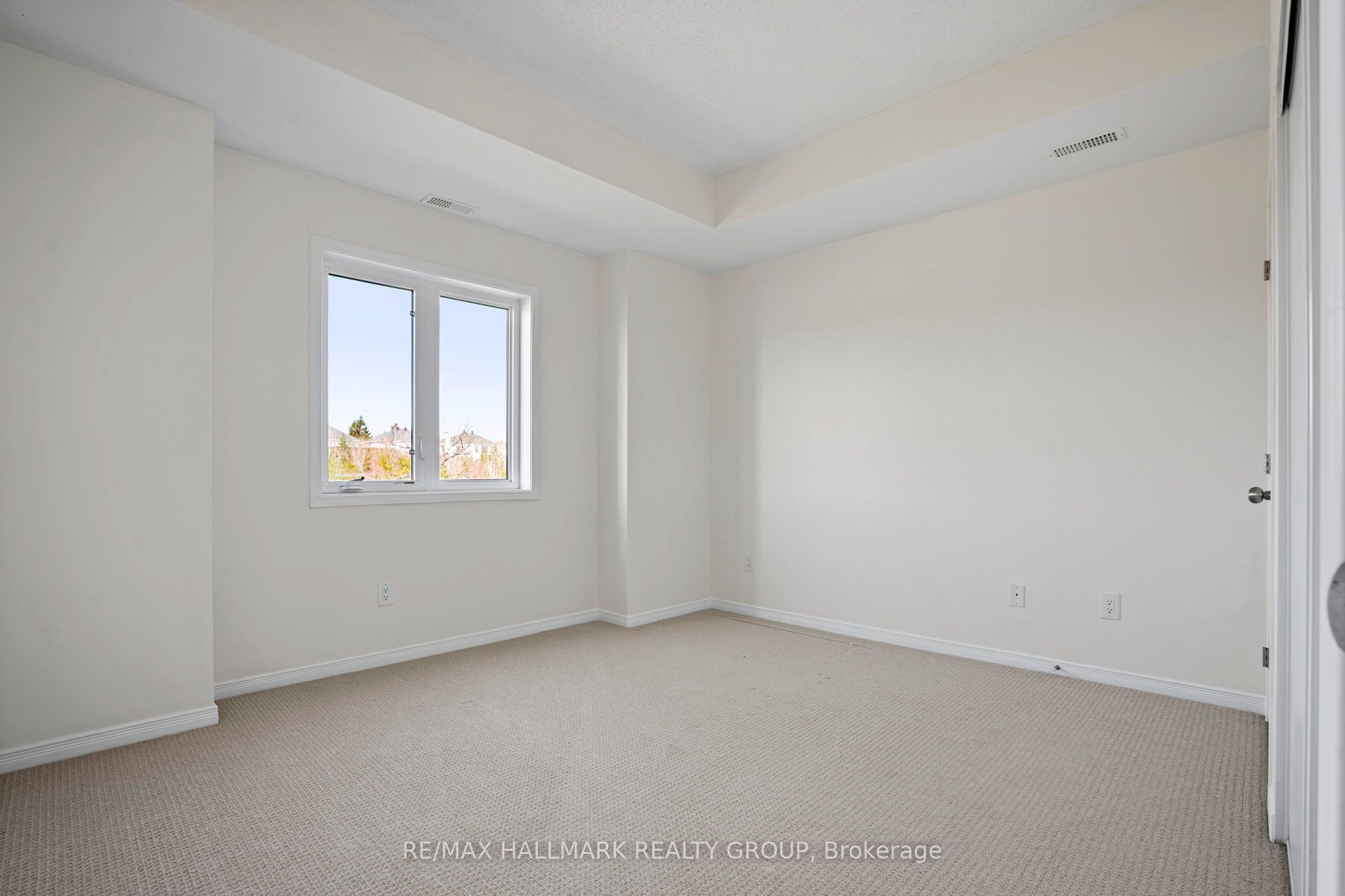 42 Sternes Private Property Photo 14
