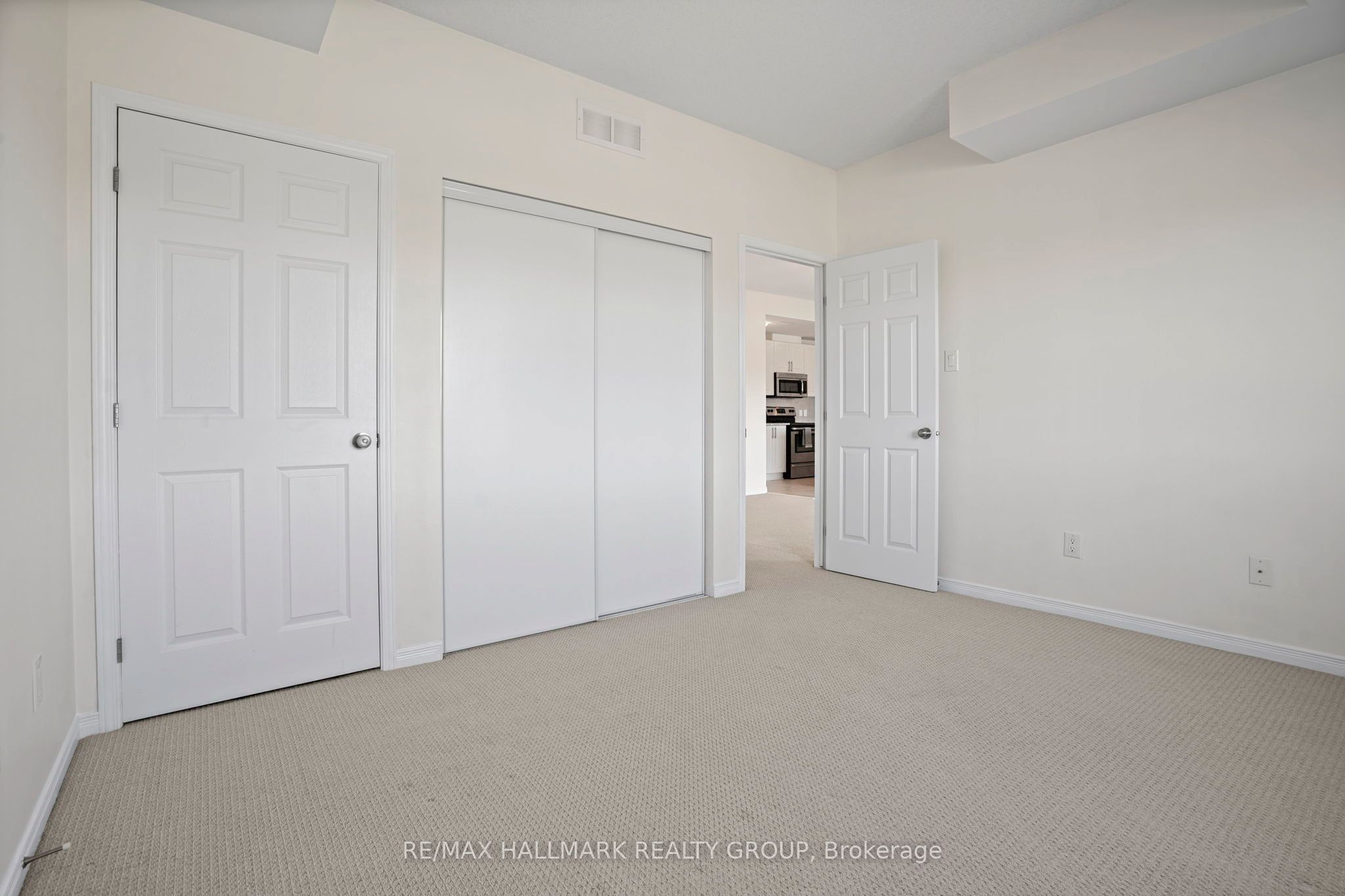 42 Sternes Private Property Photo 15