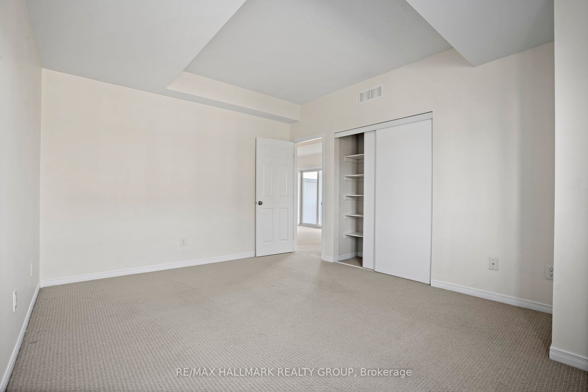 42 Sternes Private Property Photo 17