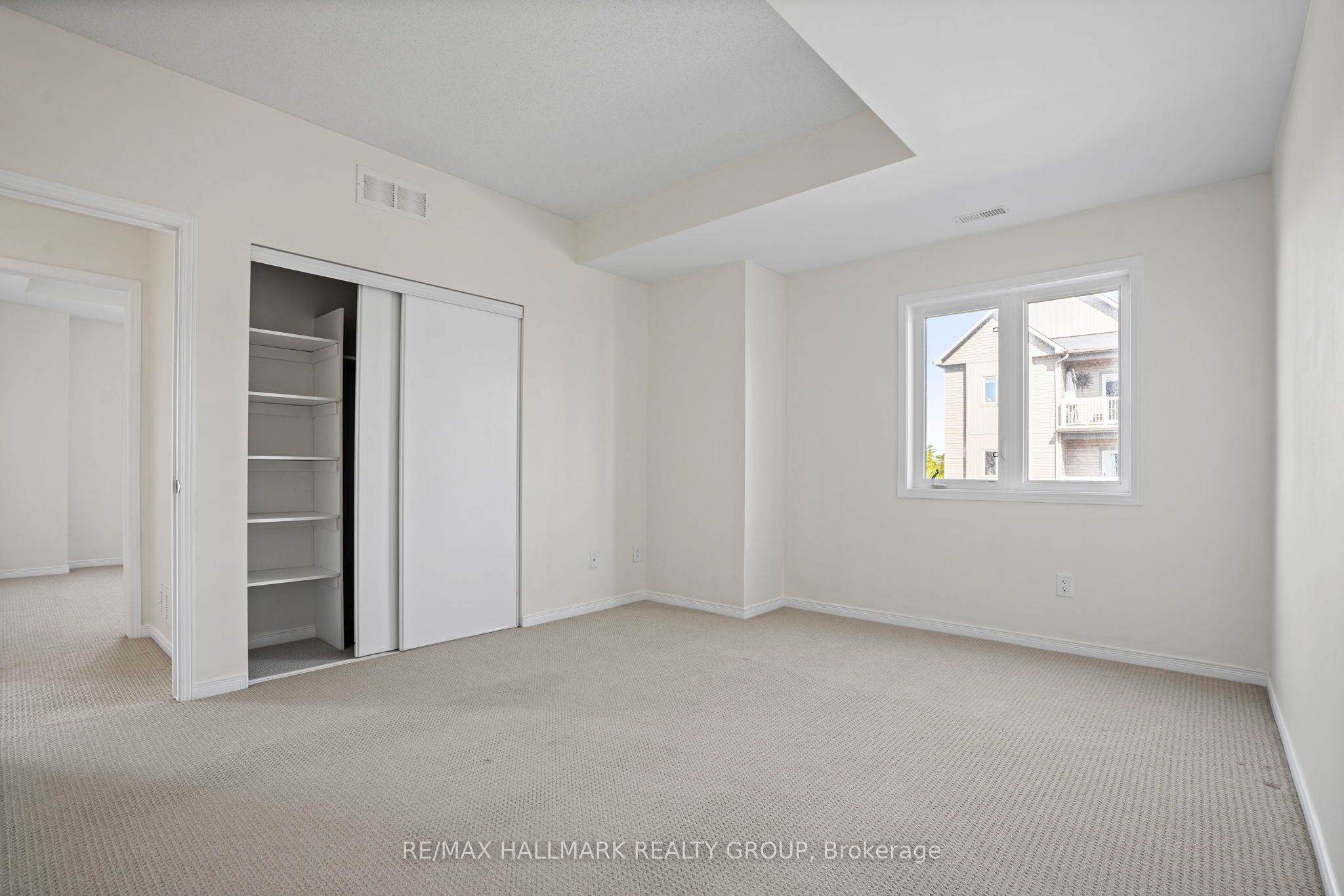 42 Sternes Private Property Photo 18