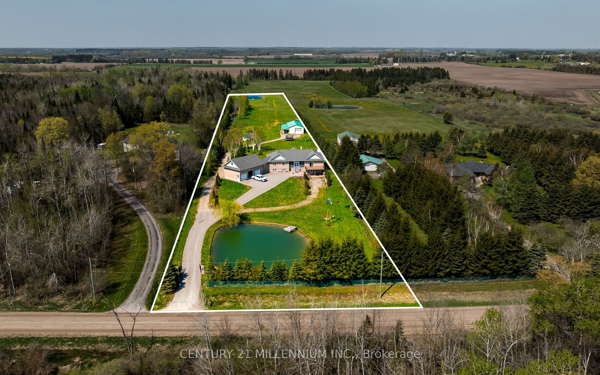 434424 4th Line Property Photo 1