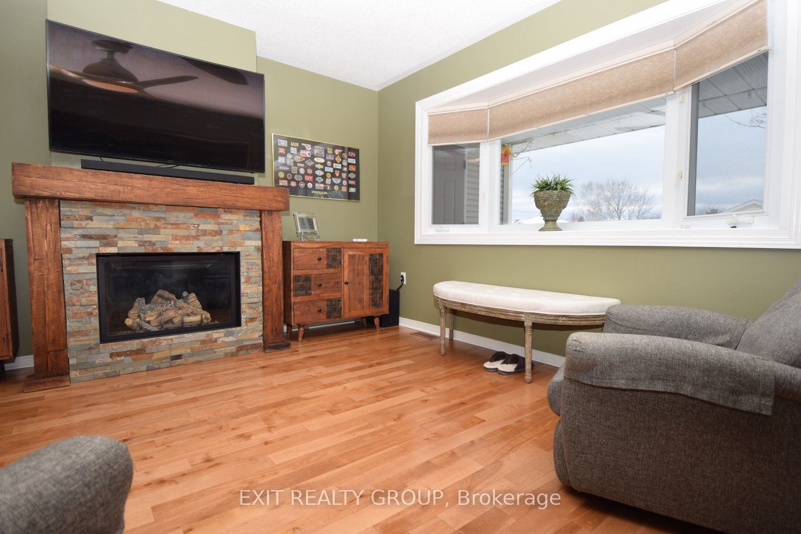 1 Quaker Court Property Photo 6