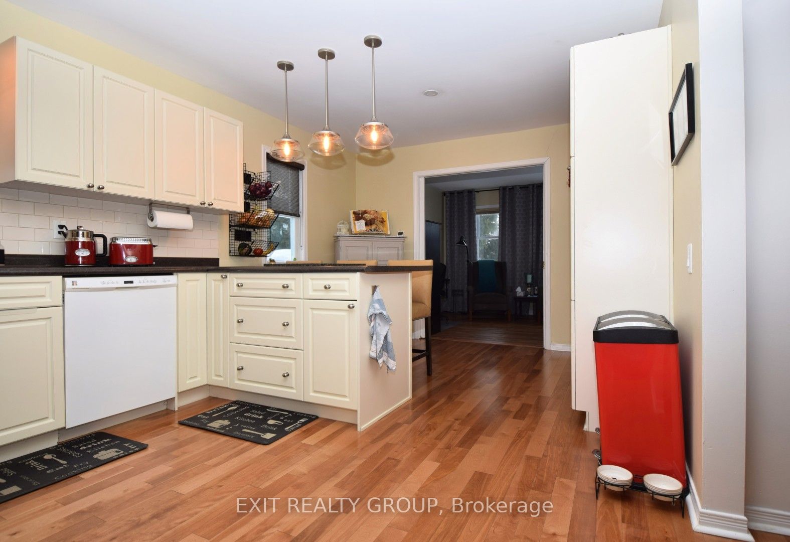 1 Quaker Court Property Photo 7