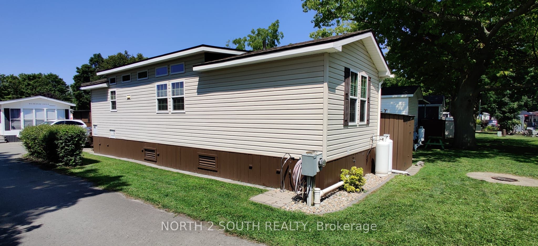 65 Hickory Lane Property Photo 1