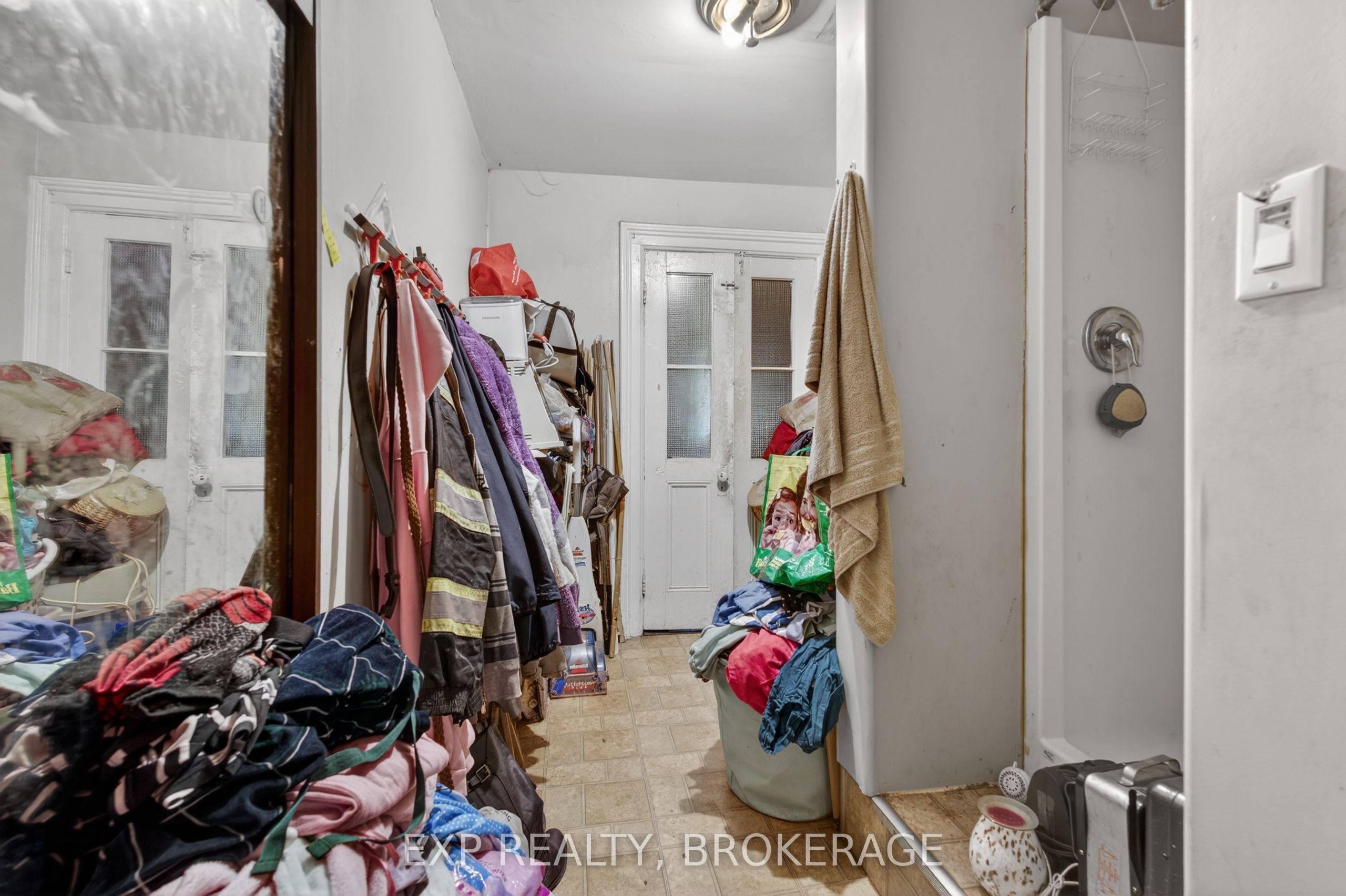 342 King Street W Property Photo 19