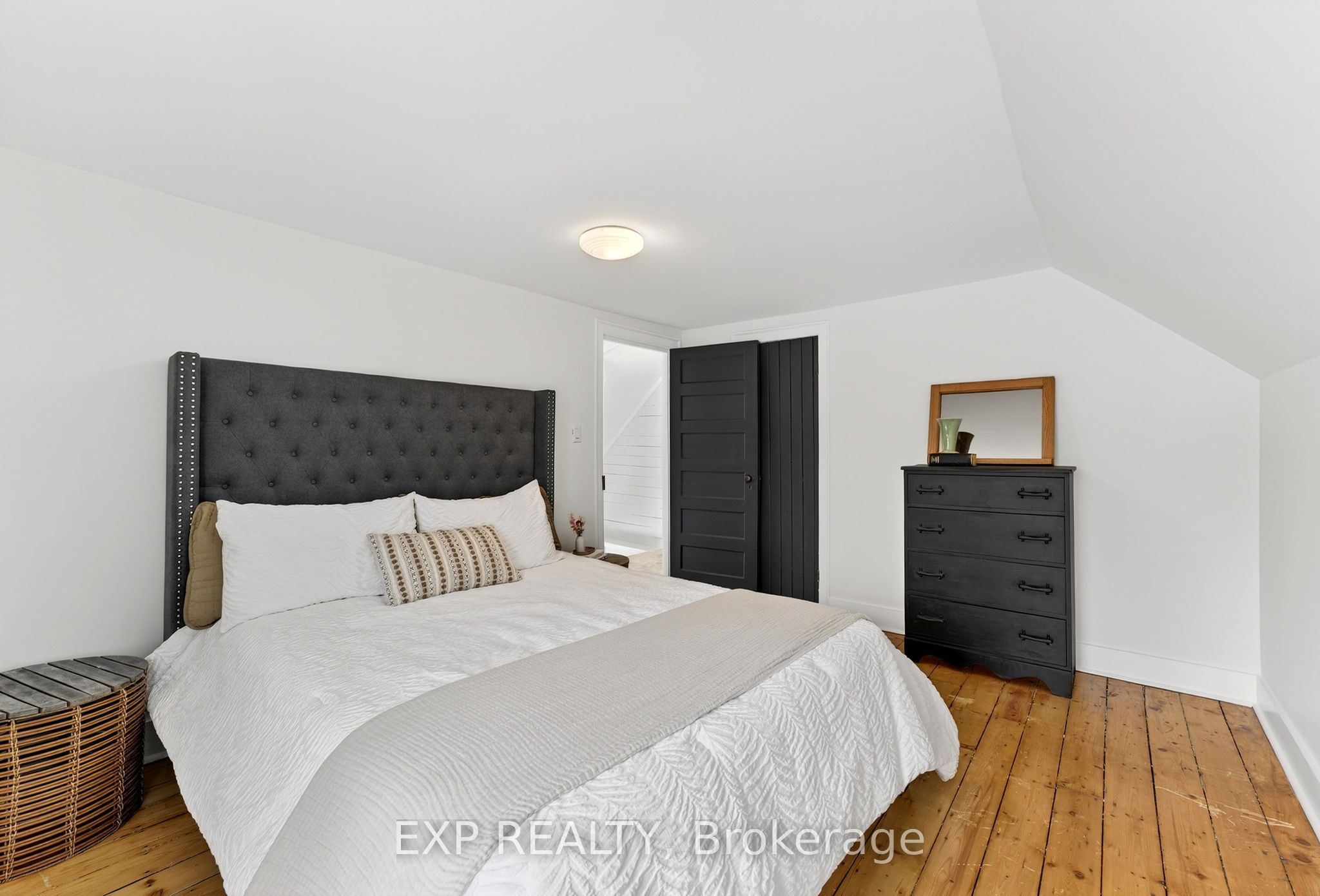 16 Barker Street Property Photo 34