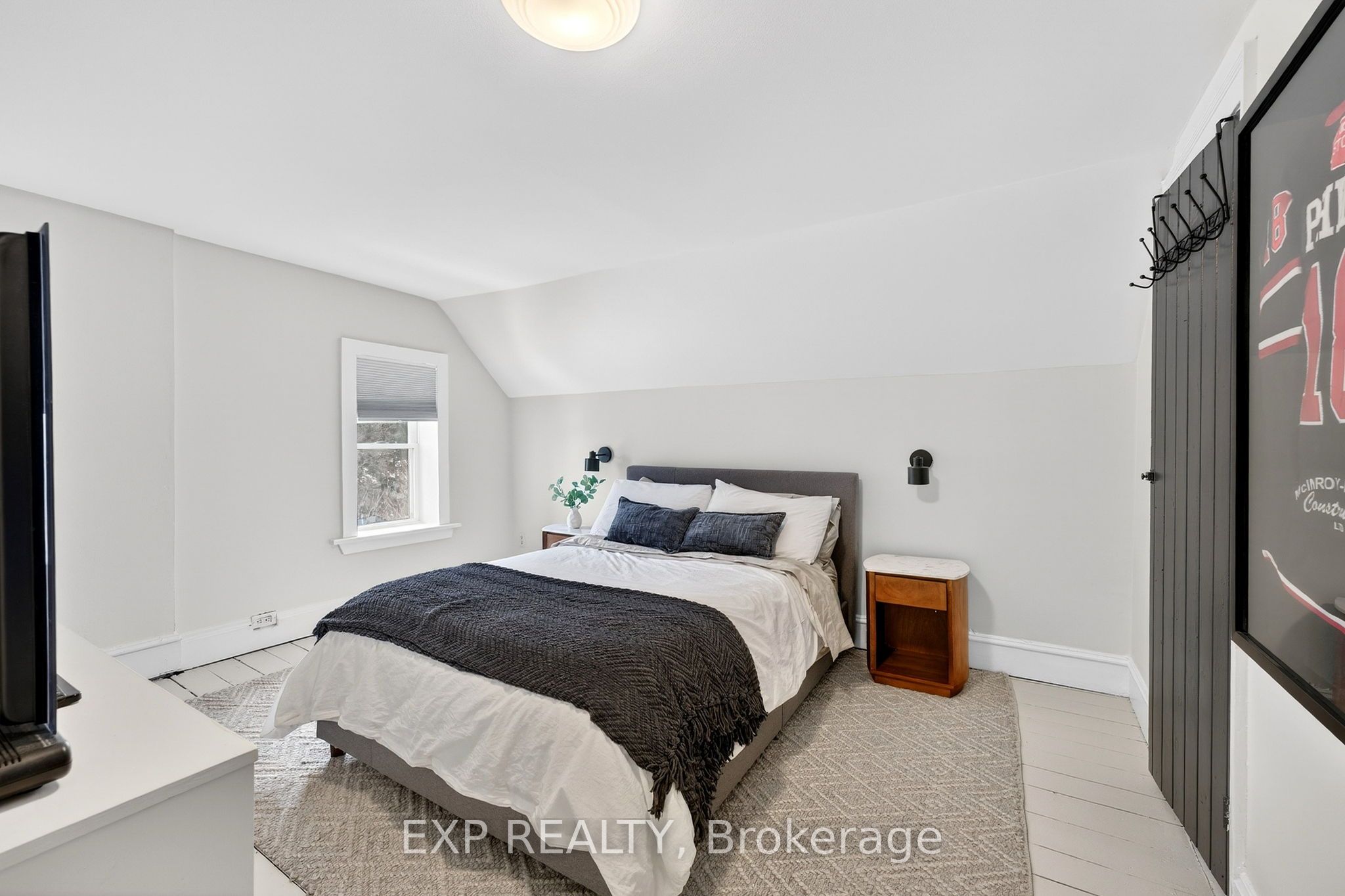16 Barker Street Property Photo 35