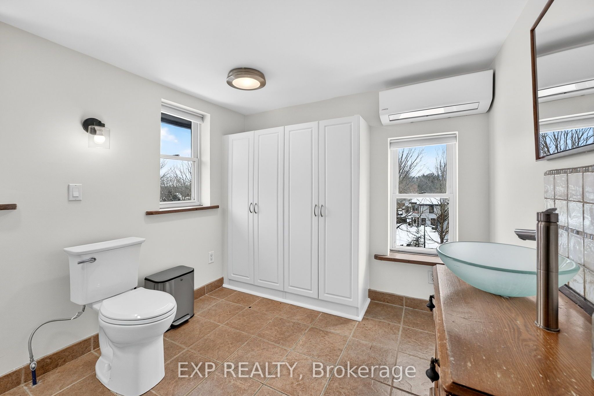 16 Barker Street Property Photo 37