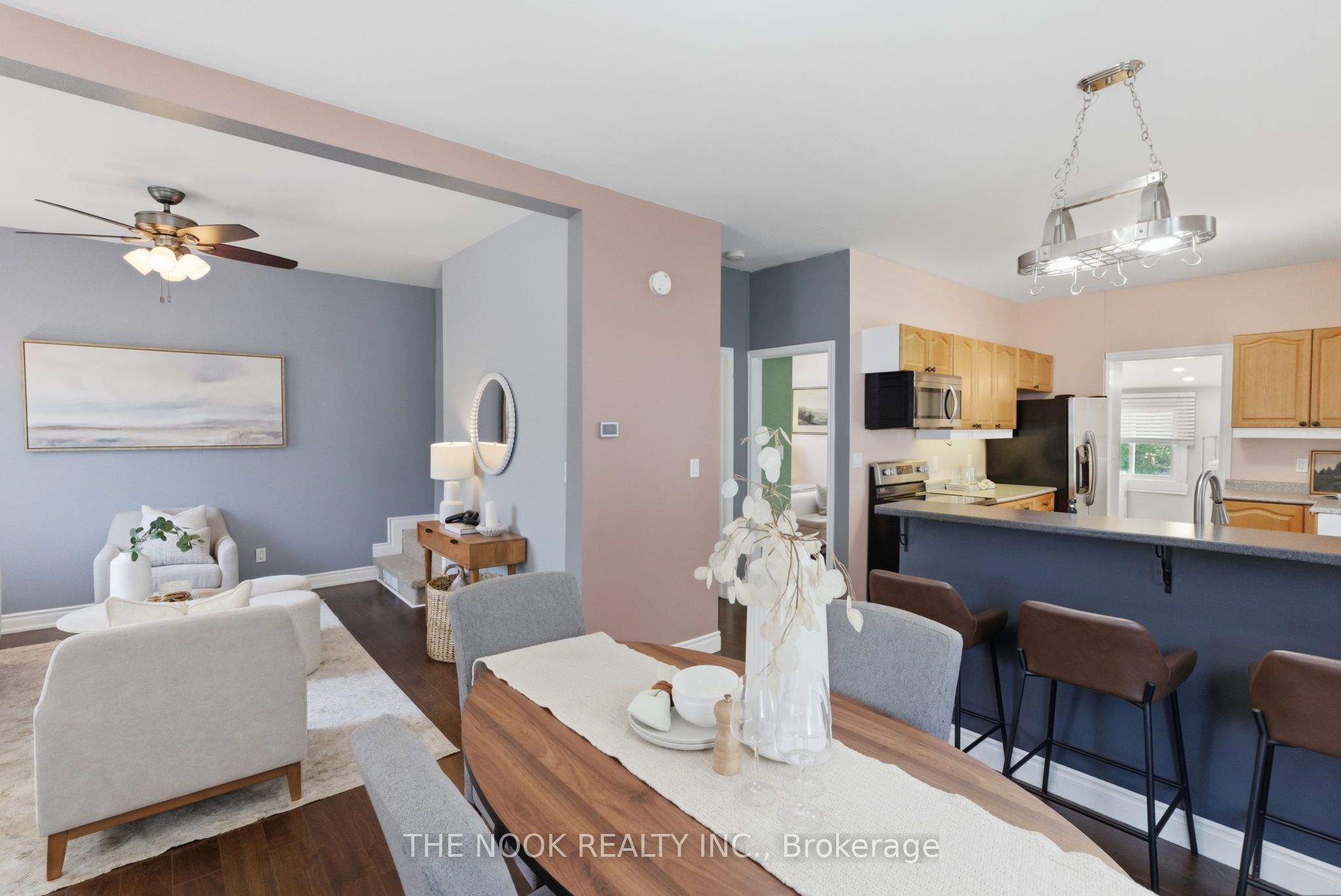 576 Wolfe Street Property Photo 6