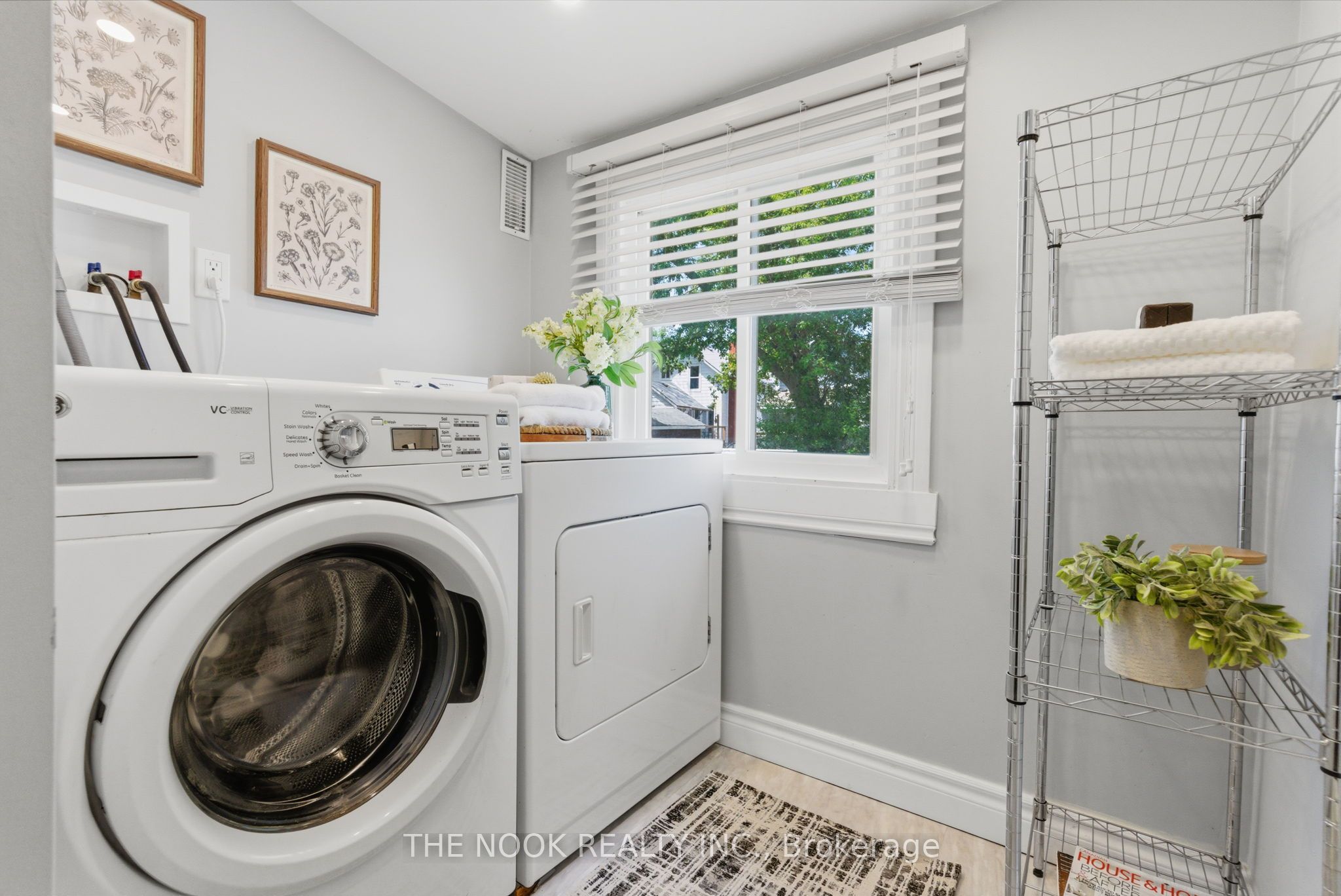 576 Wolfe Street Property Photo 16