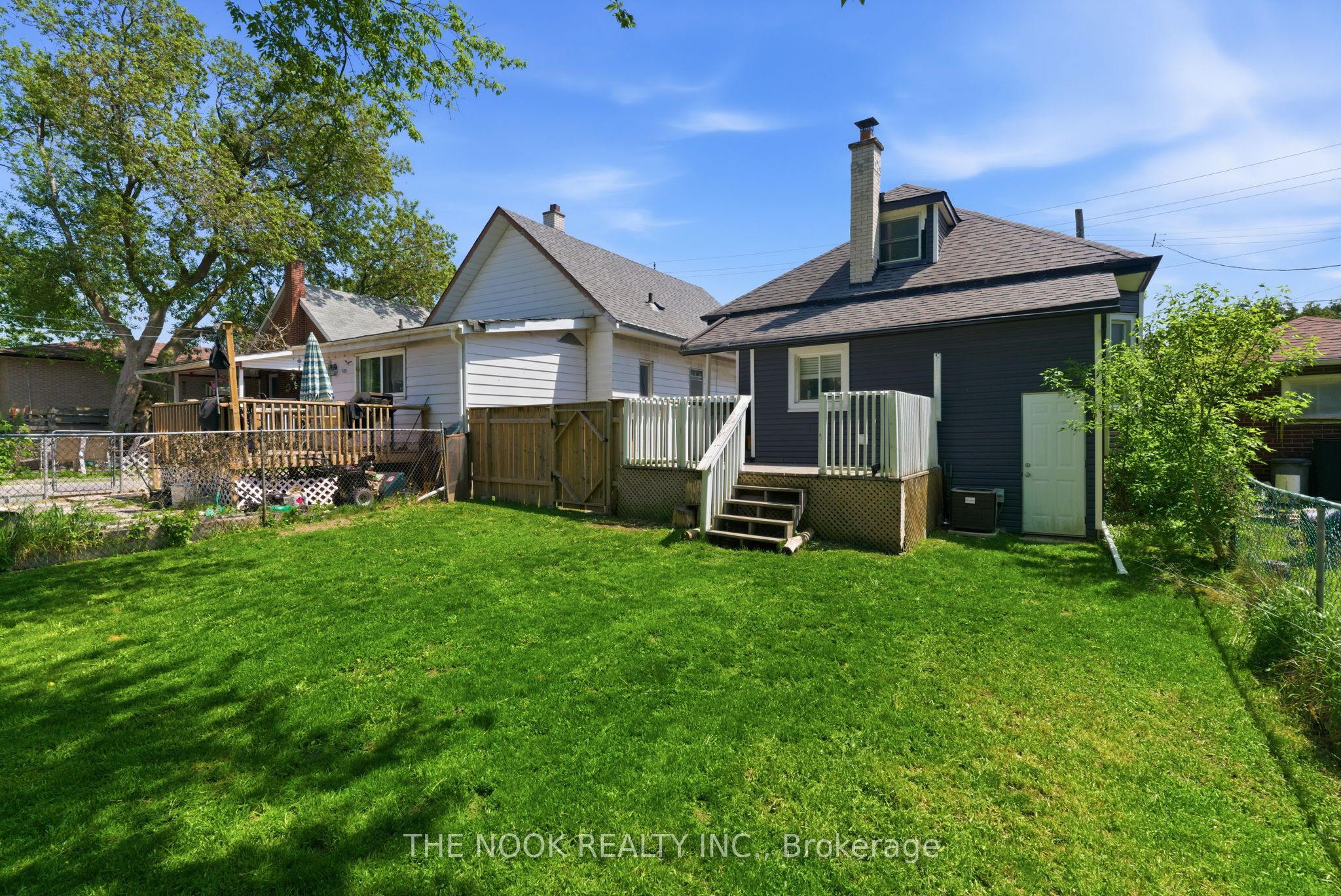 576 Wolfe Street Property Photo 20