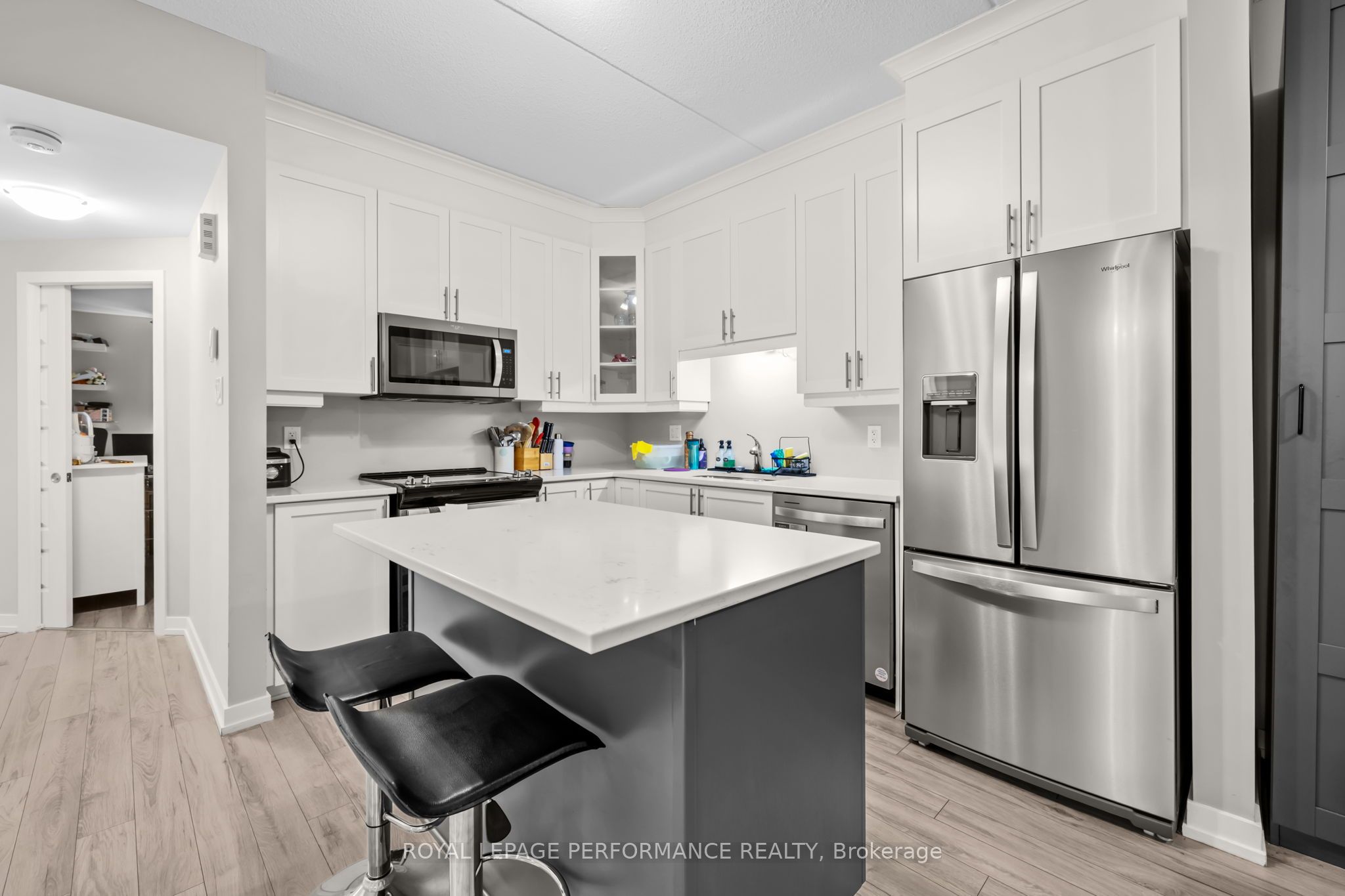 99 St Moritz Trail 405 Property Photo 6