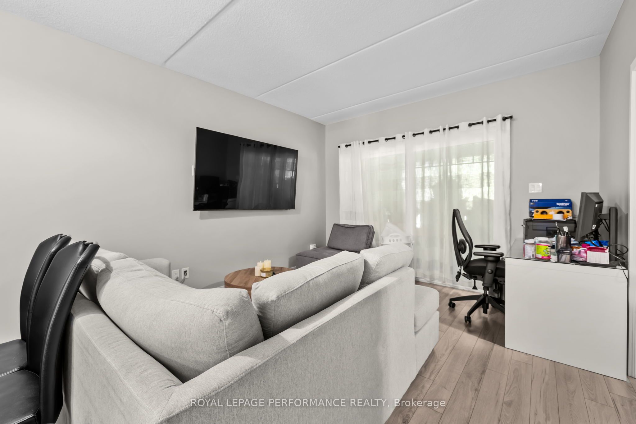 99 St Moritz Trail 405 Property Photo 11