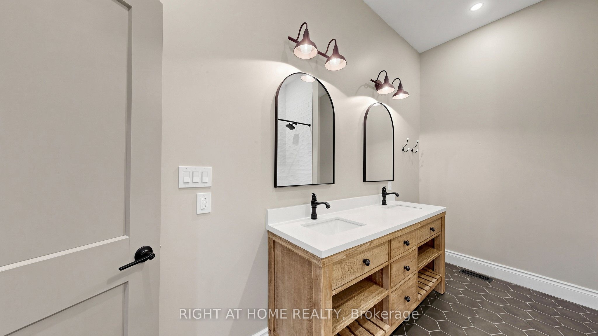 41 Talbot Road Property Photo 26