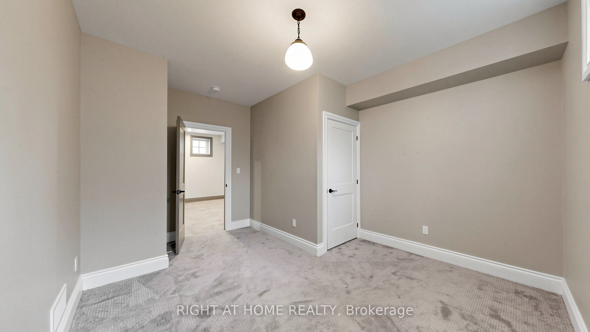 41 Talbot Road Property Photo 32